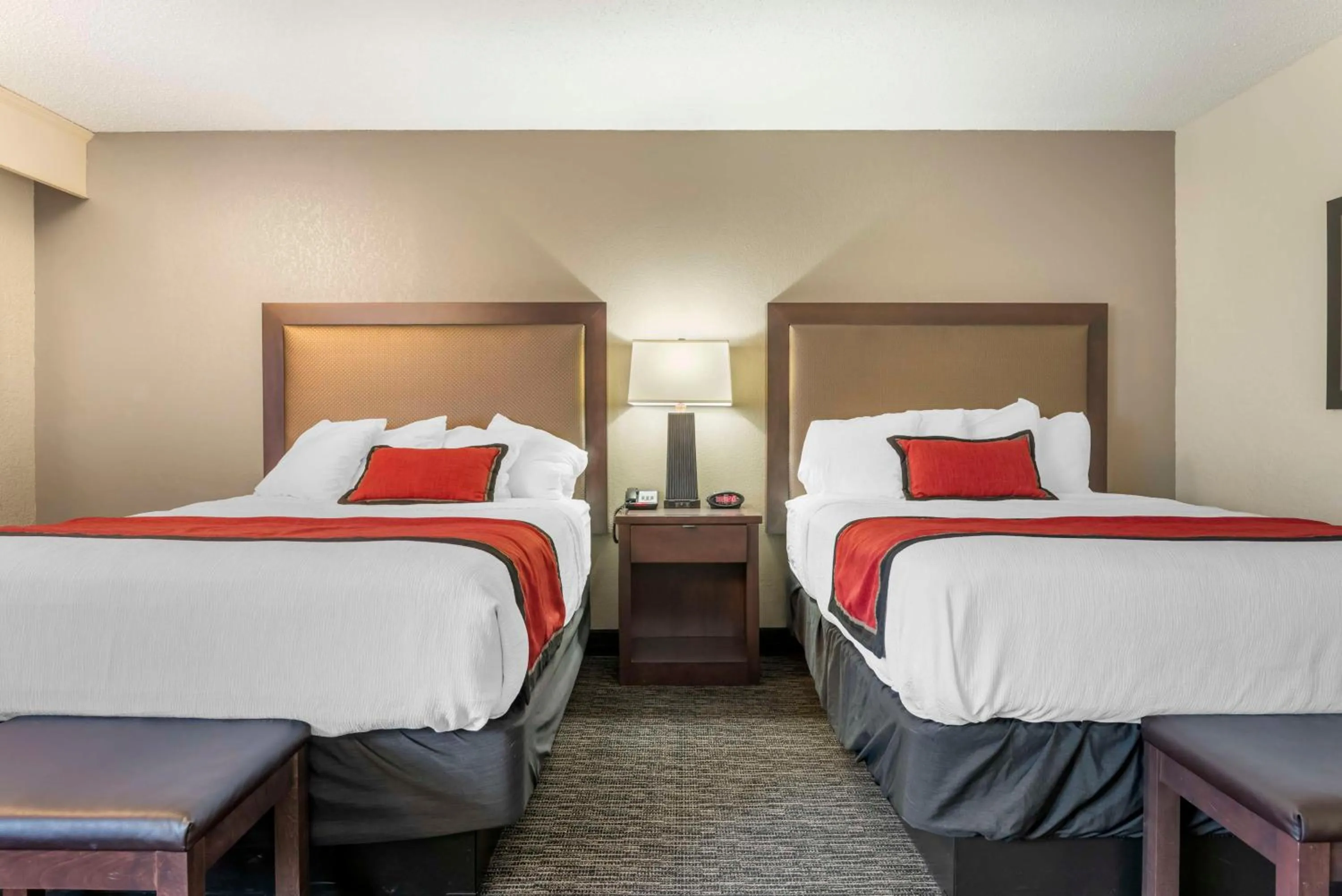 Bedroom, Bed in Best Western Plus Ramkota Hotel