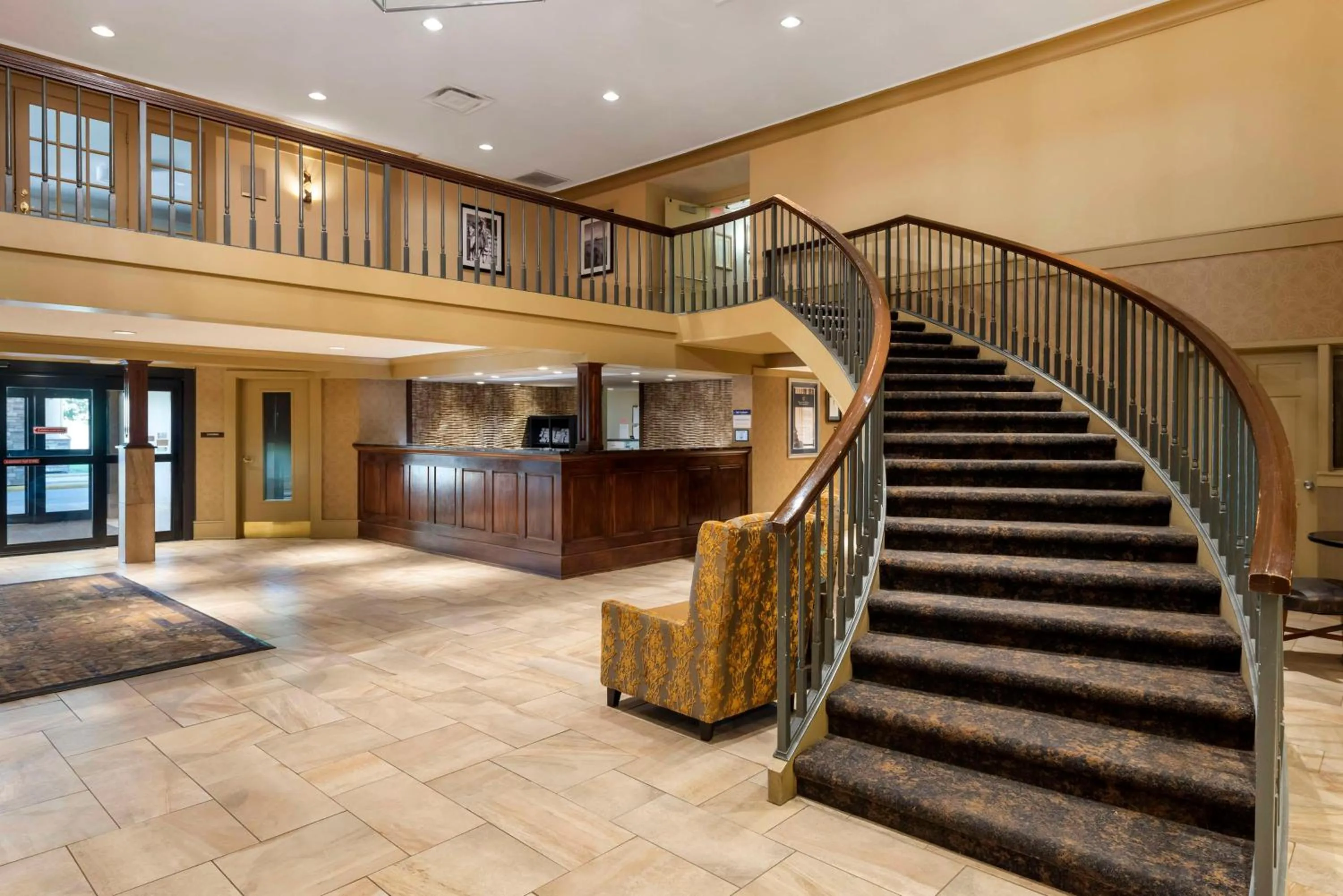 Lobby or reception in Best Western Plus Ramkota Hotel