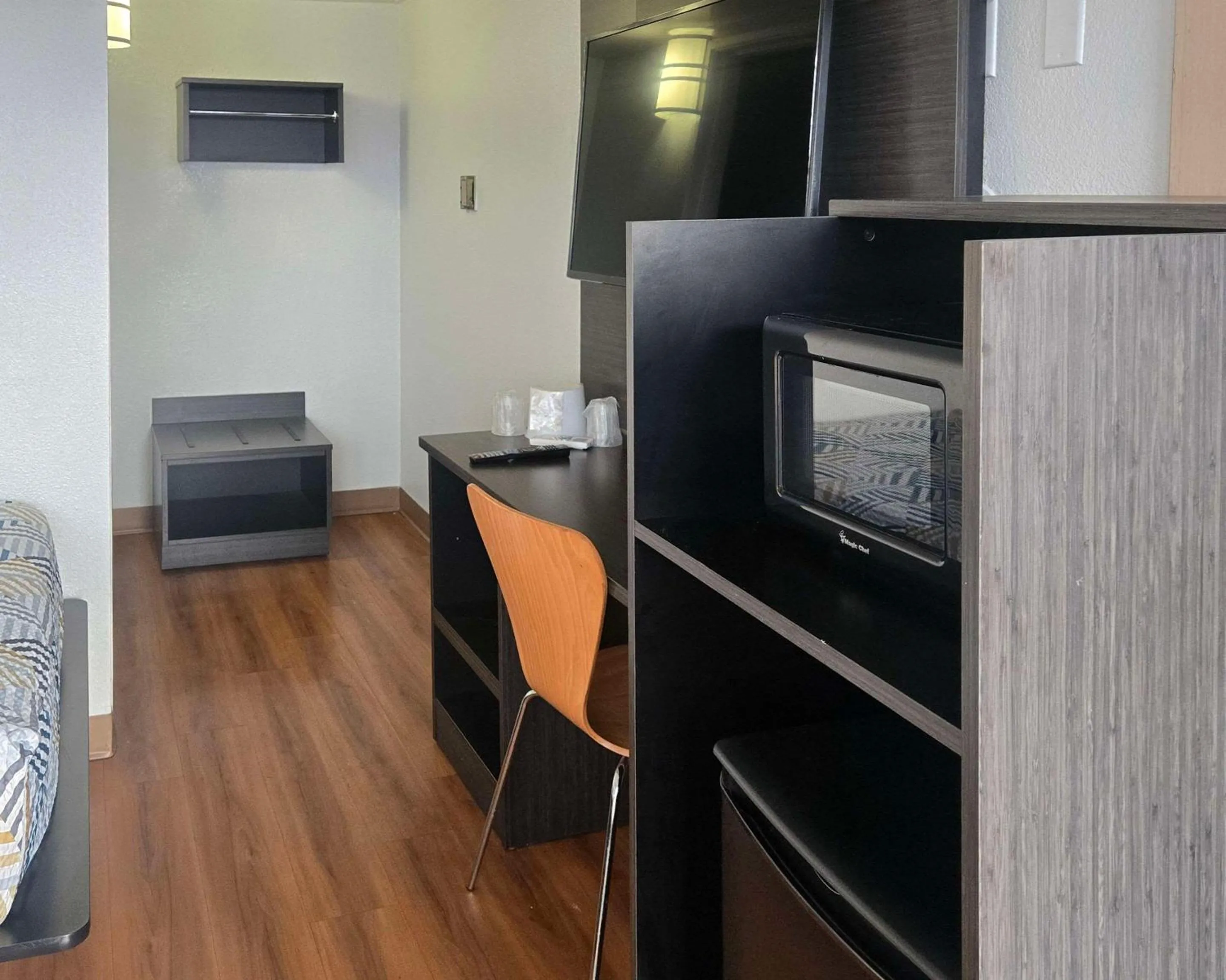 Bedroom in Park Inn by Radisson, Tracy