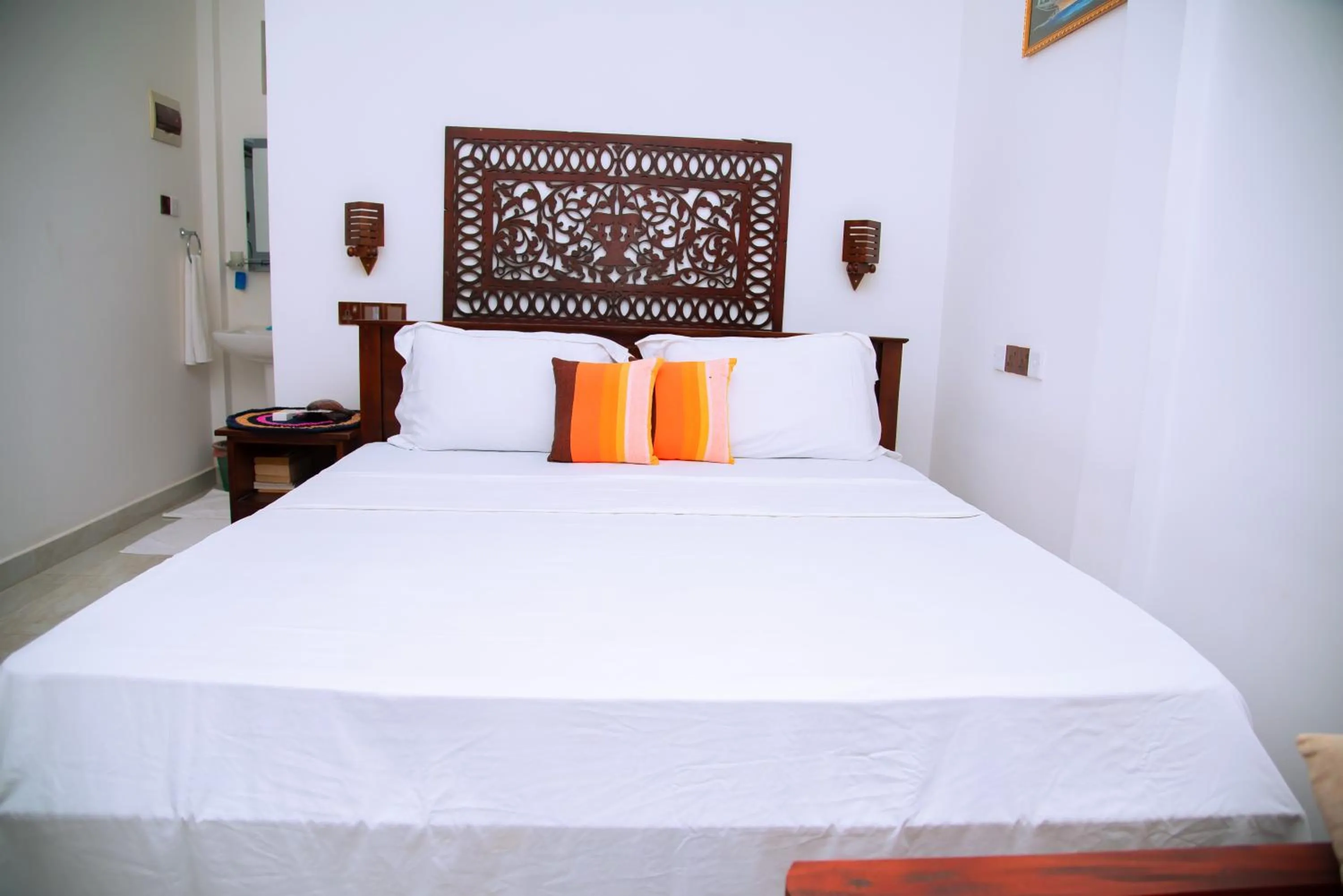 Bed in Shadow Surf Bay