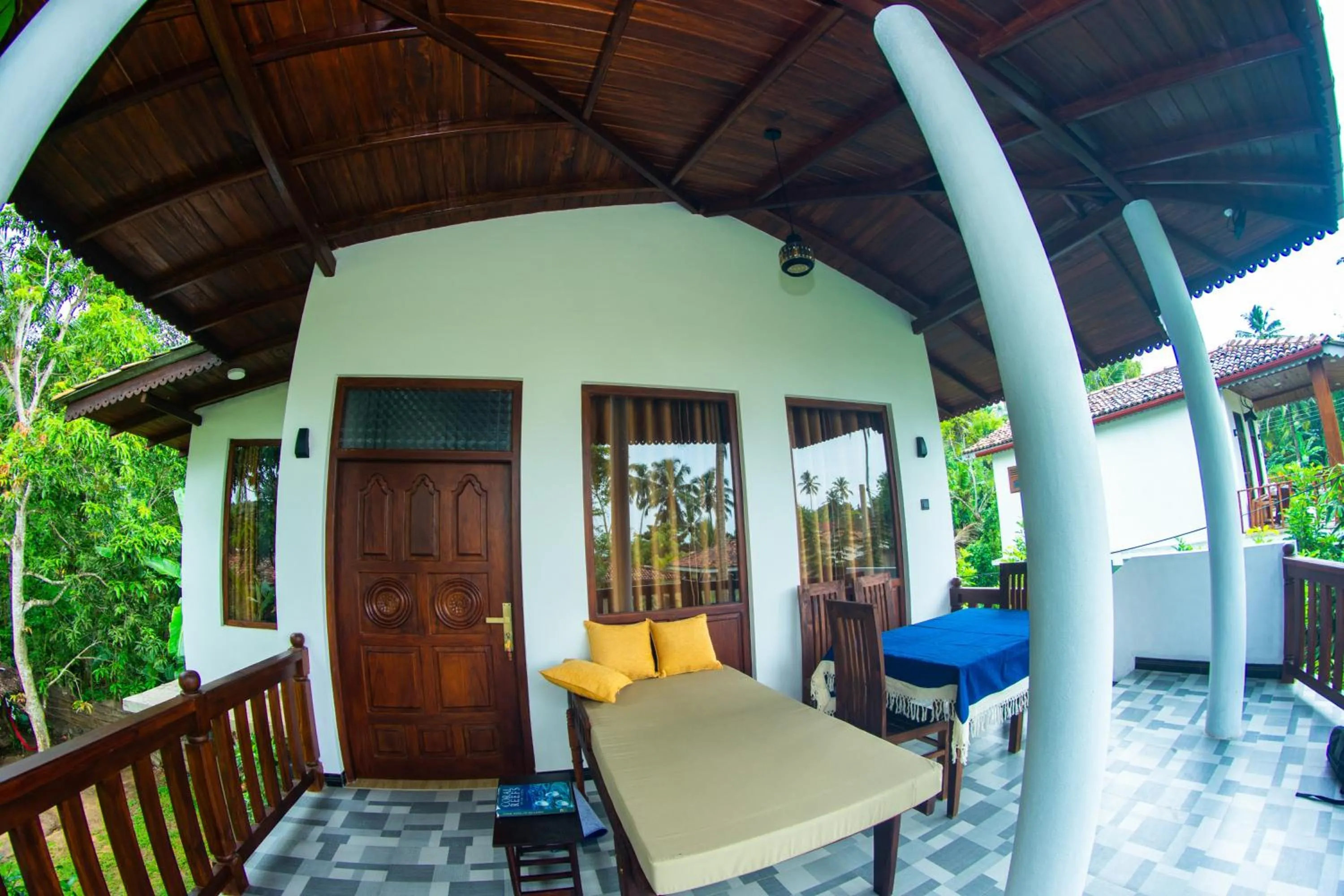 Patio in Shadow Surf Bay