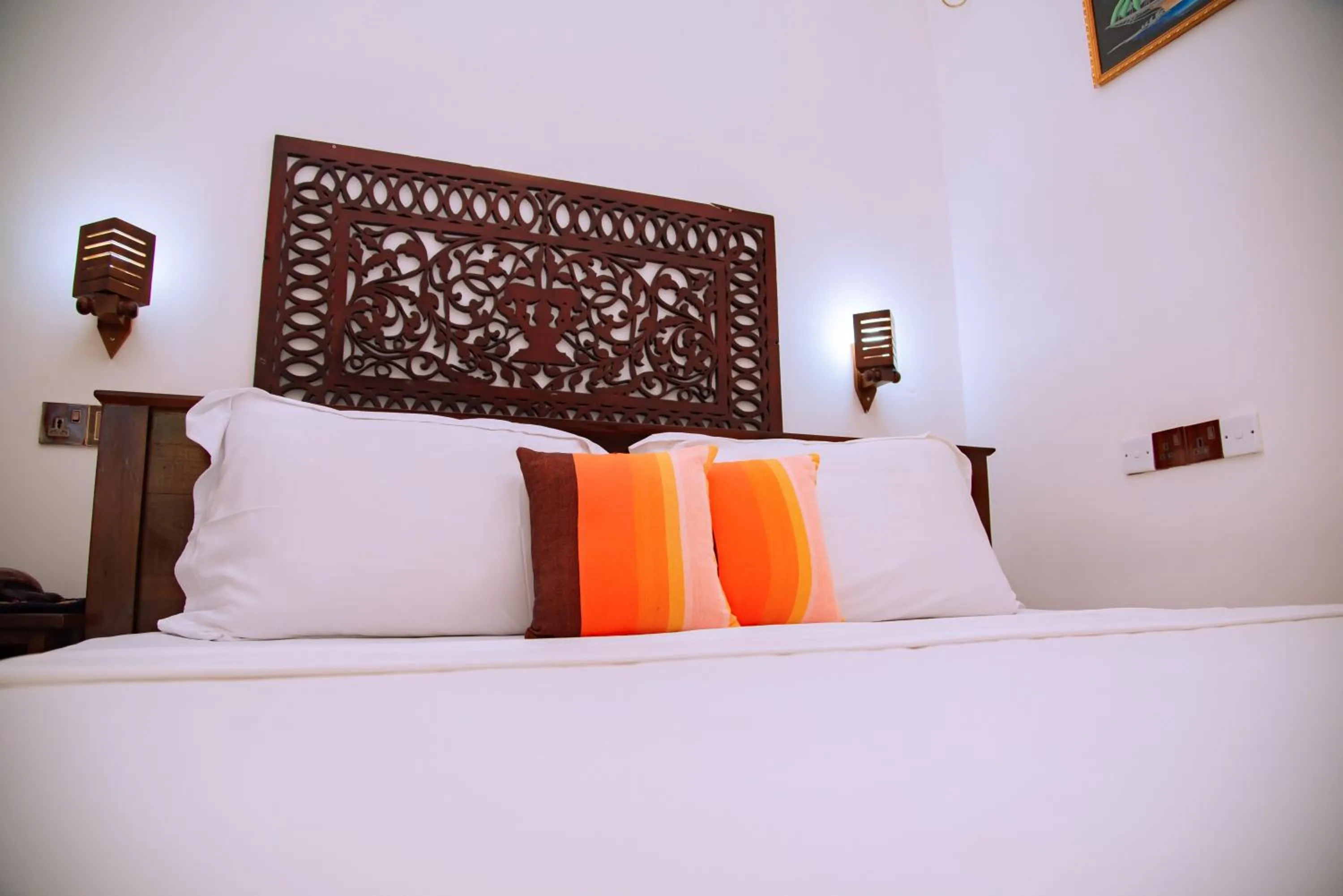 Bed in Shadow Surf Bay