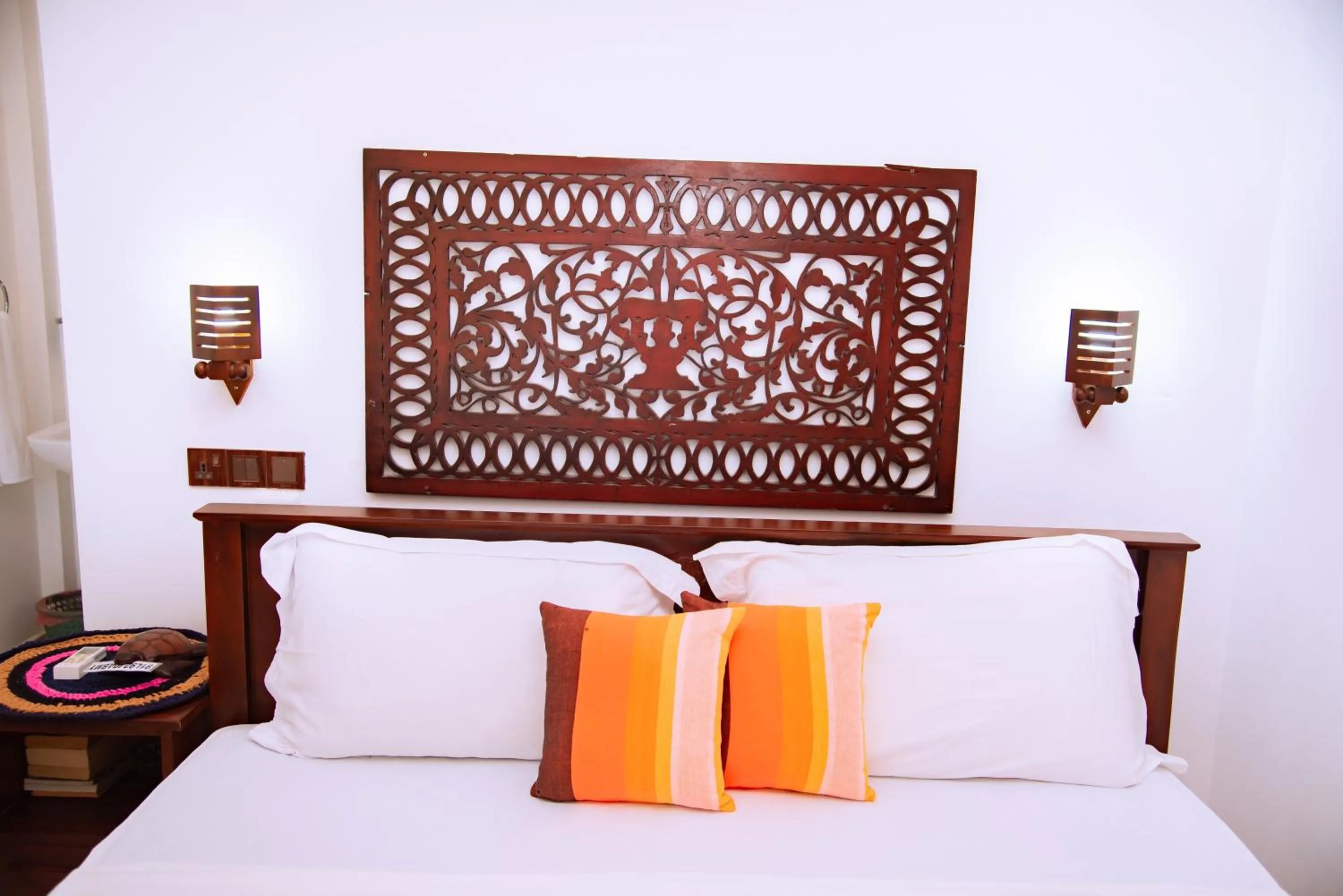 Bed in Shadow Surf Bay