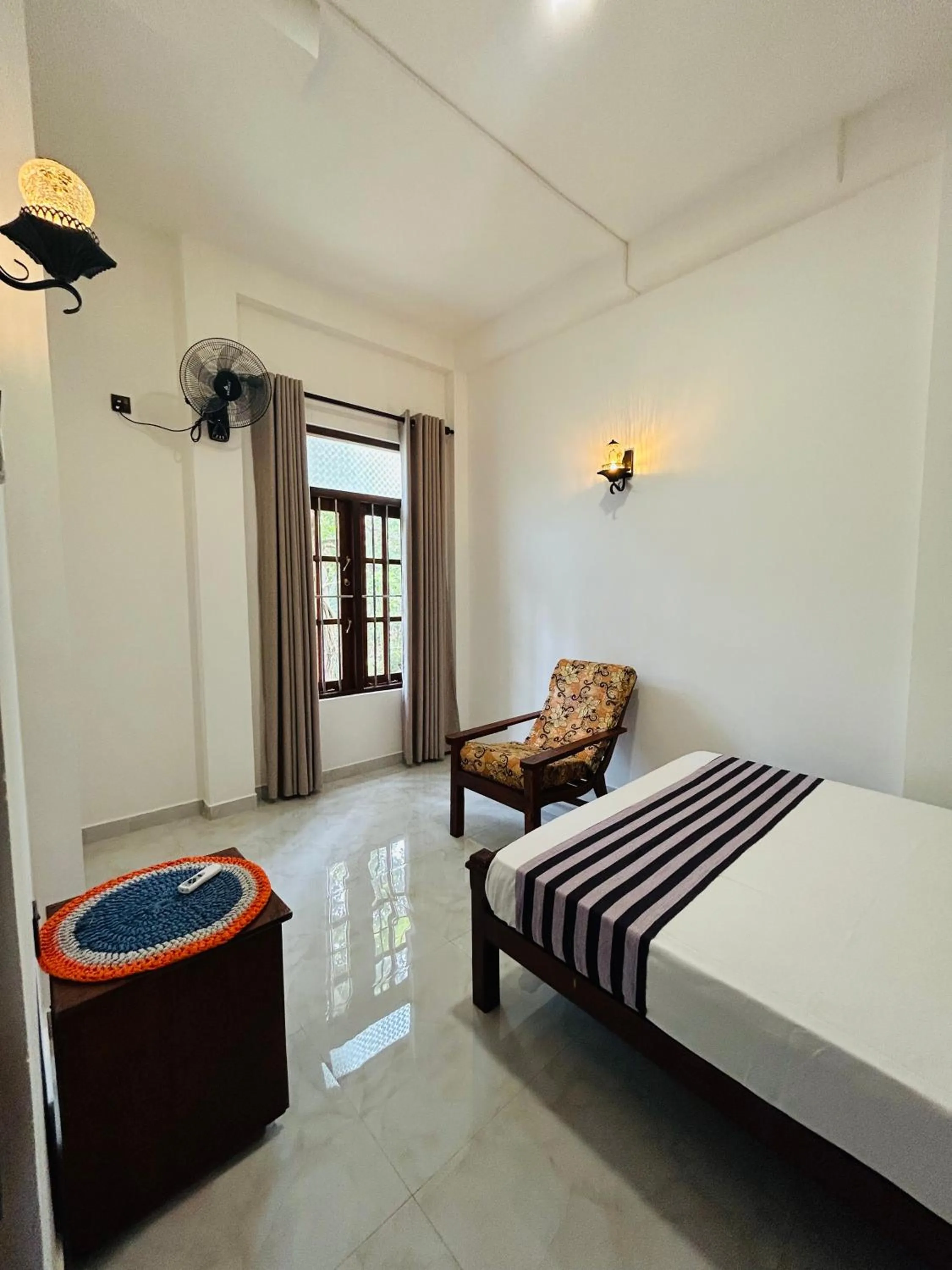 Bed in Shadow Surf Bay