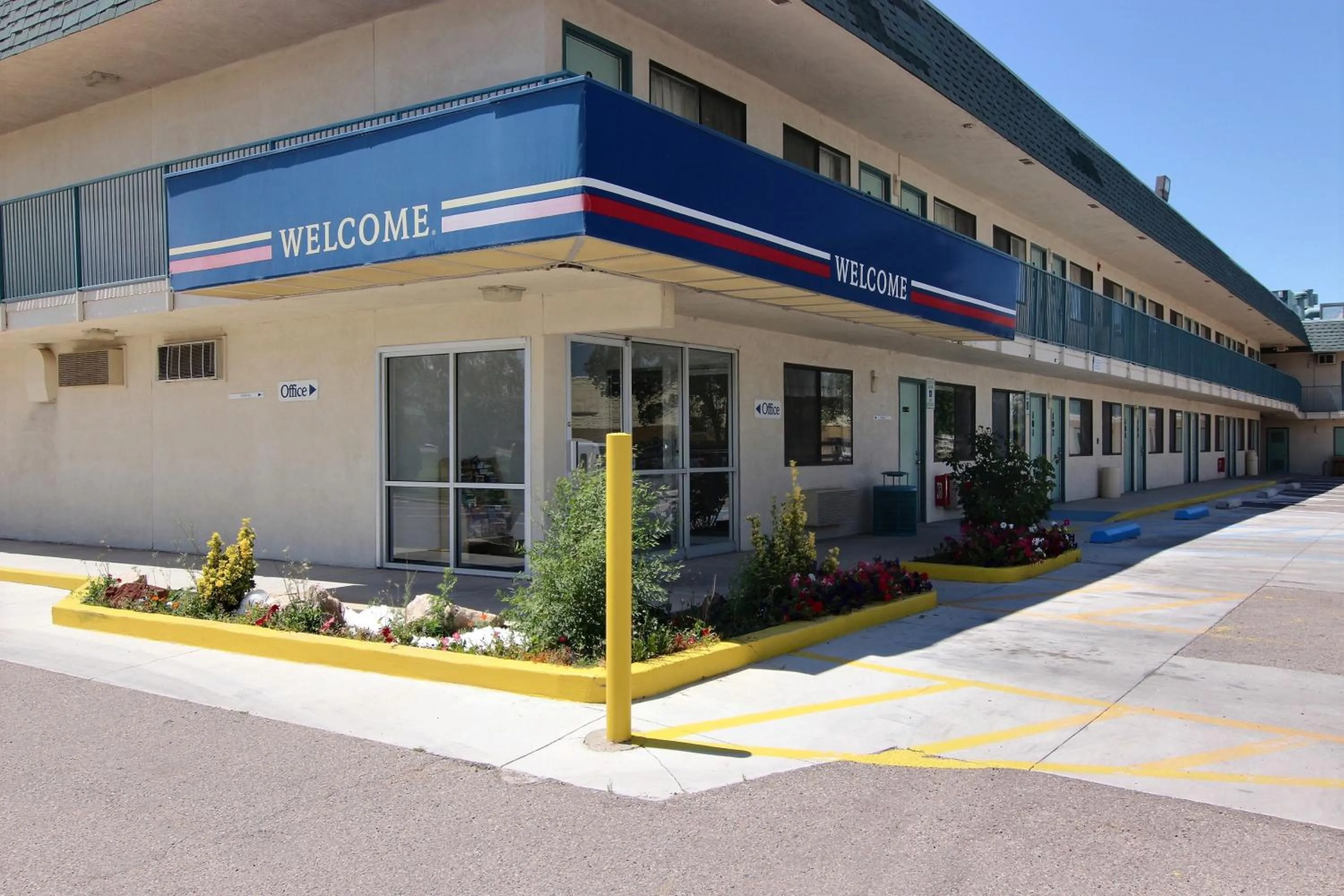 Property building in Motel 6-Grants, NM