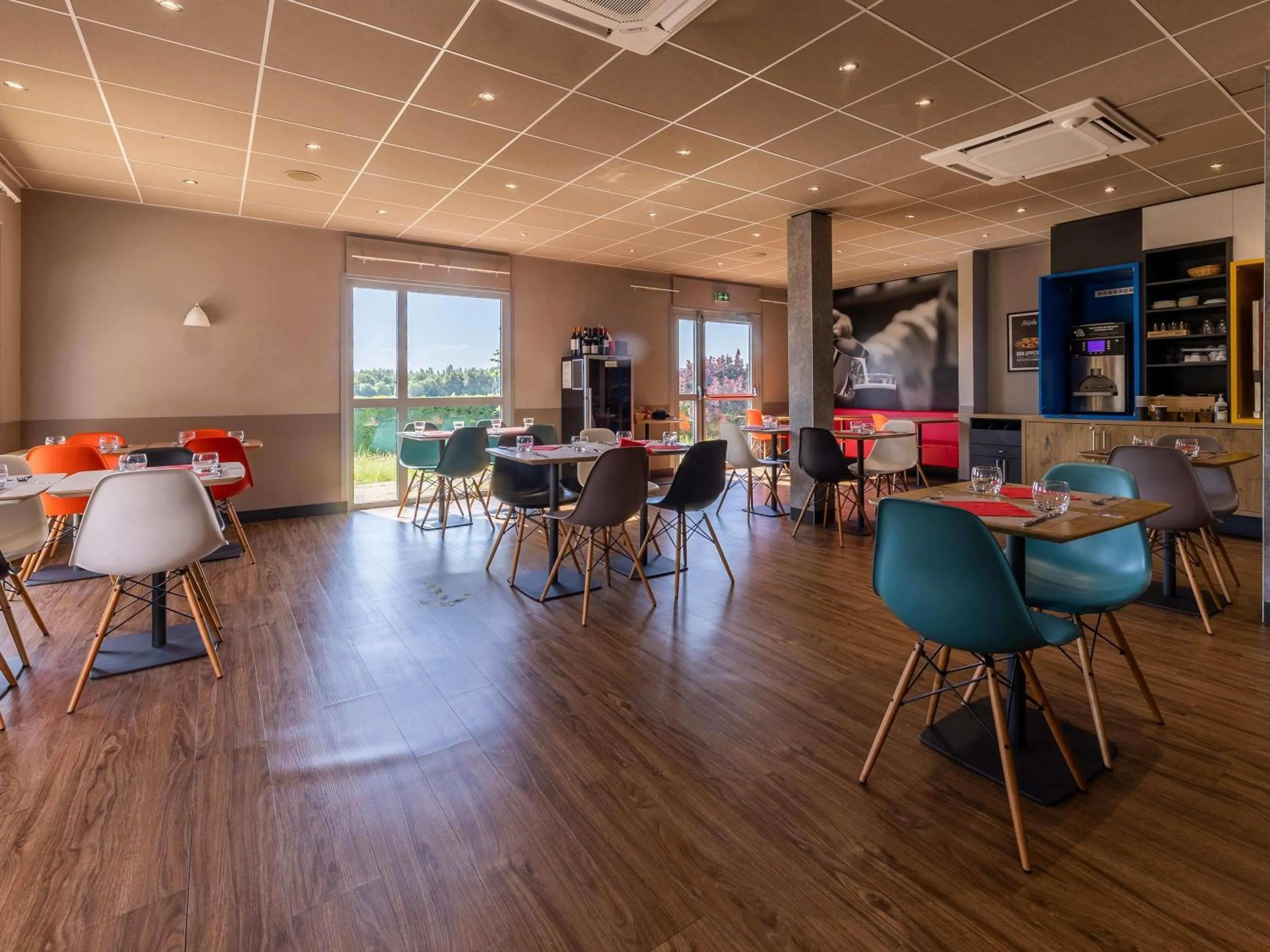 Restaurant/places to eat in ibis Vesoul