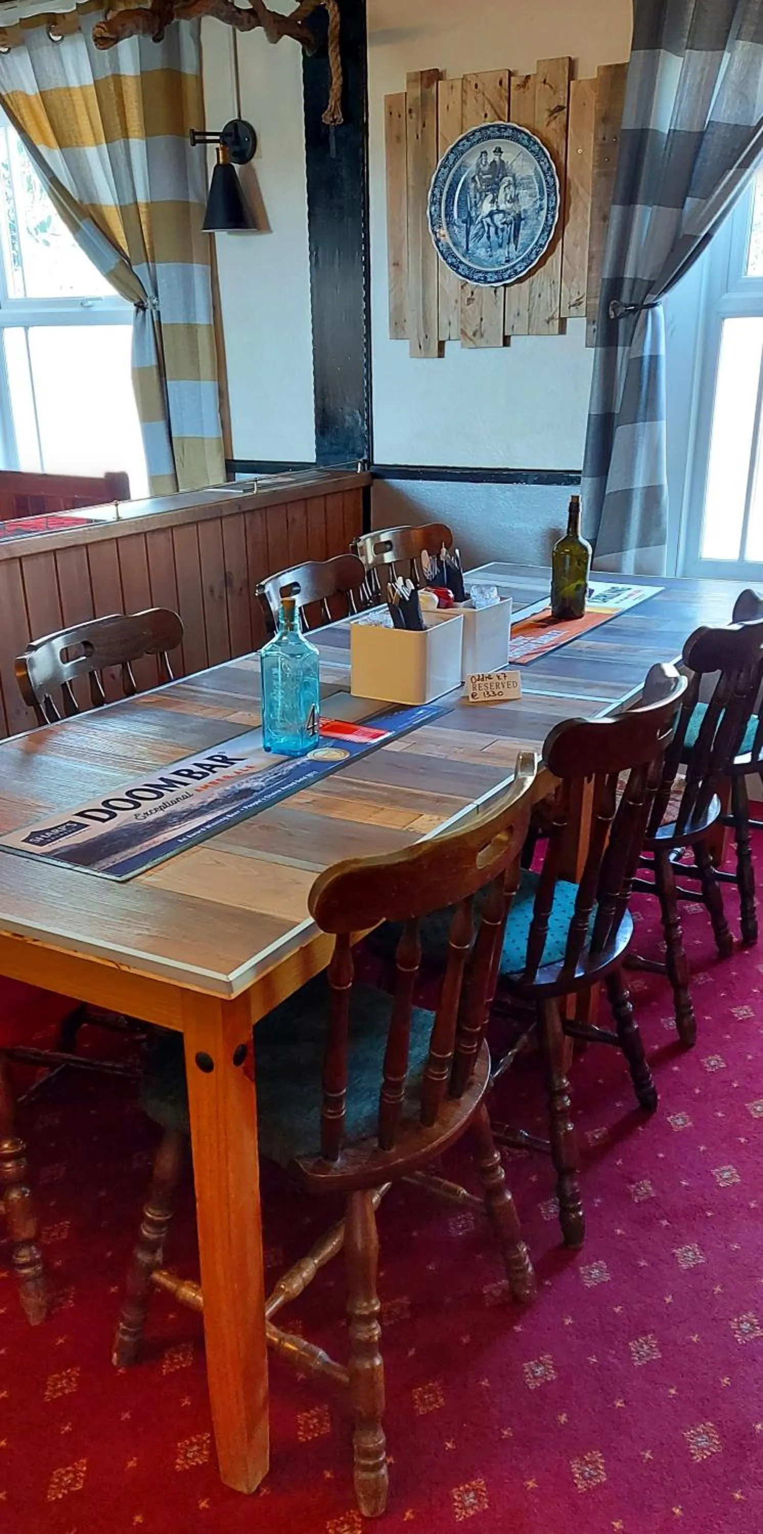 Lounge or bar in Sportsmans Valley Hotel