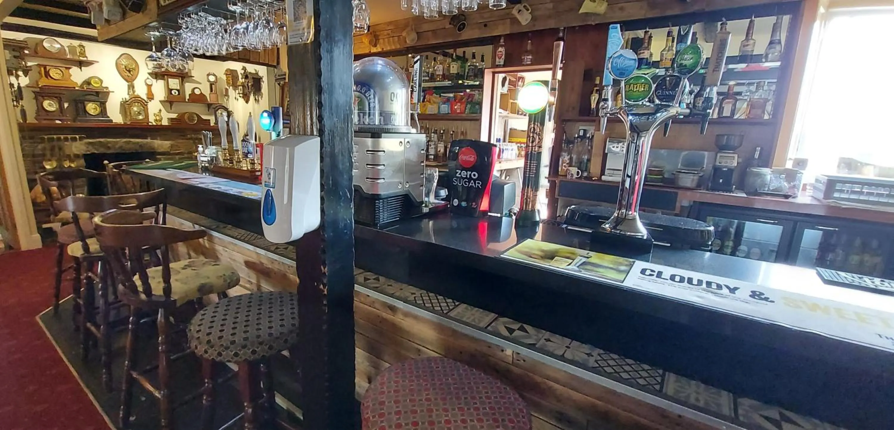 Lounge or bar in Sportsmans Valley Hotel