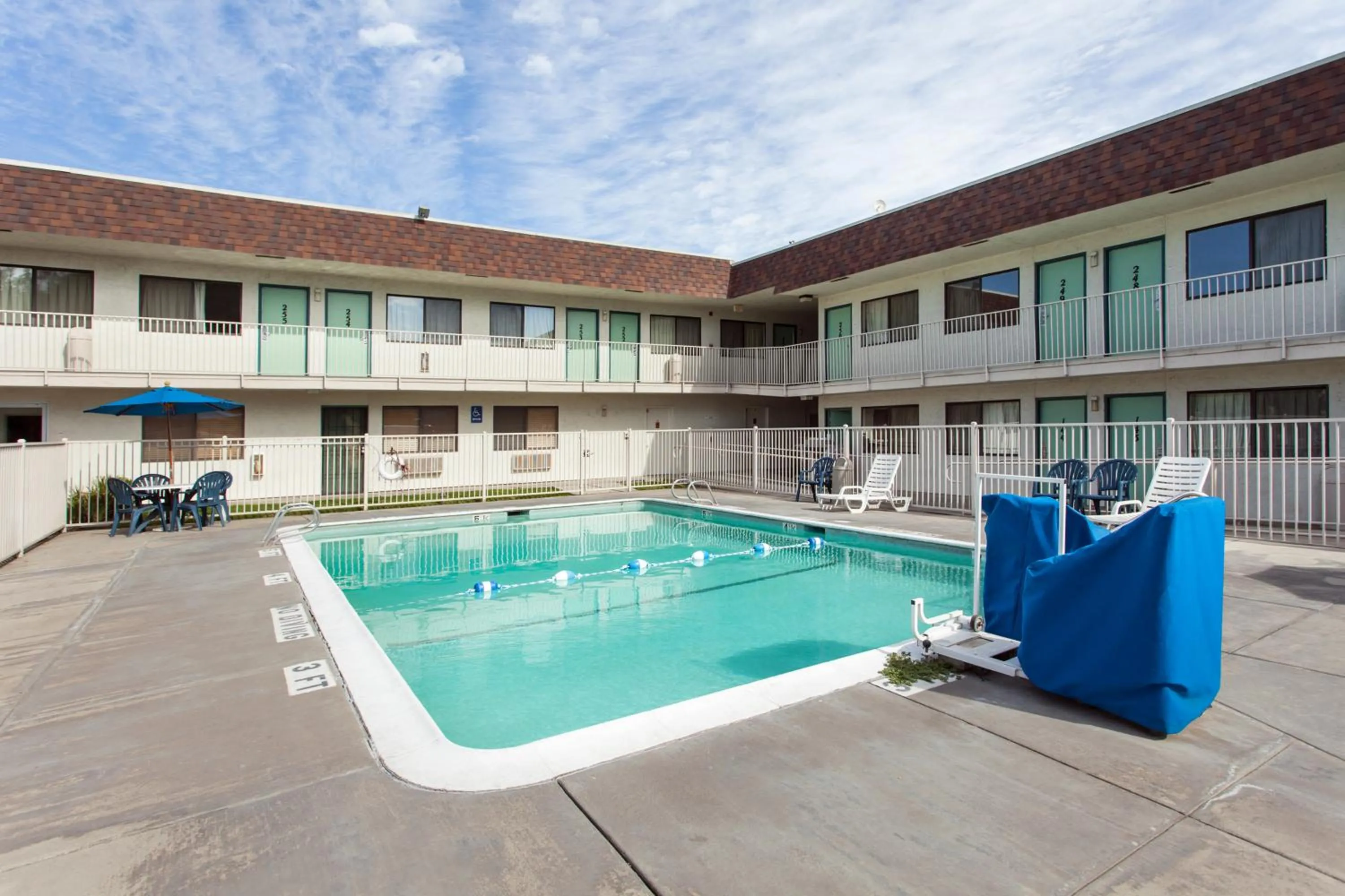 Swimming Pool in Motel 6-Turlock, CA