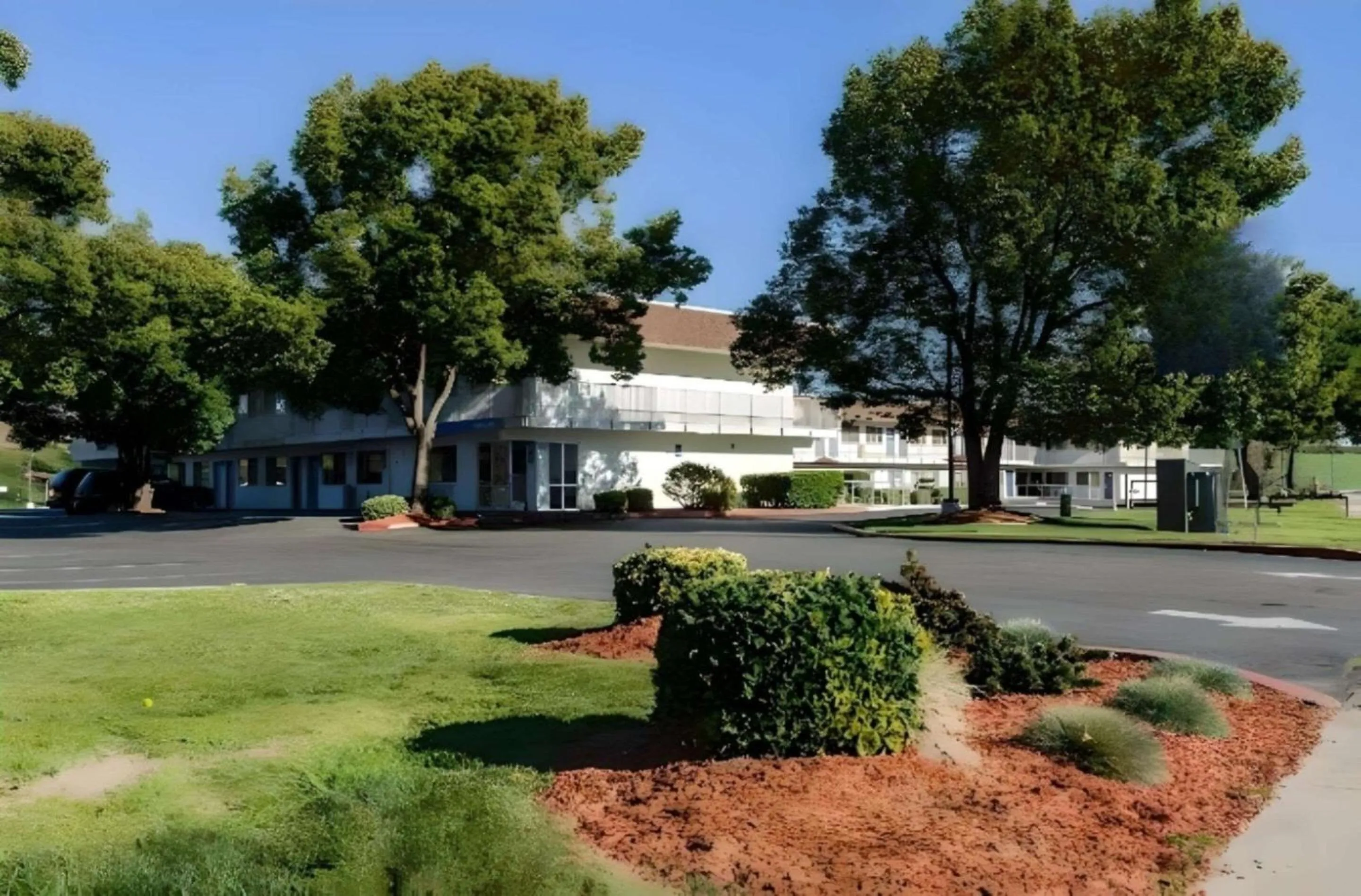 Property Building in Motel 6-Turlock, CA