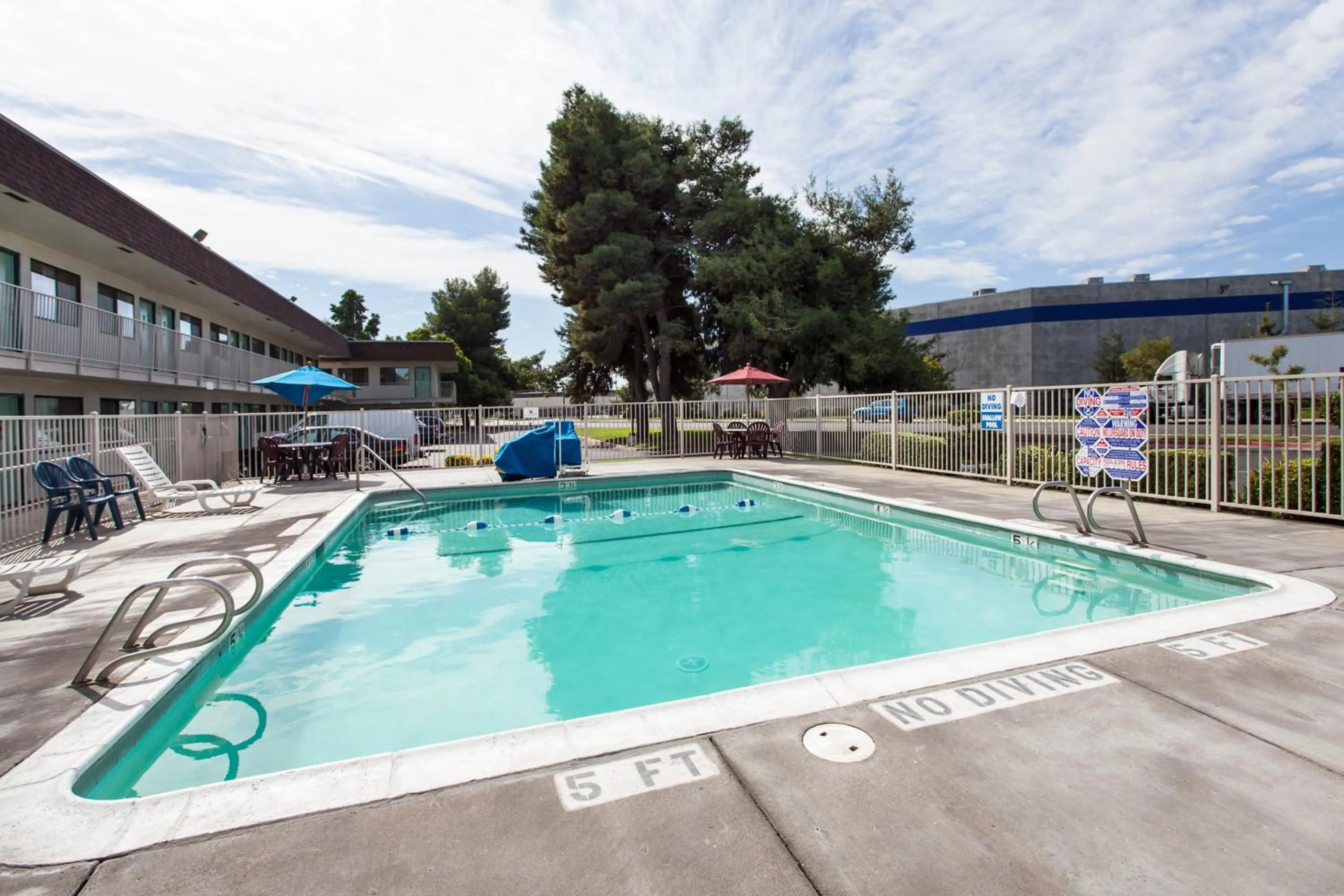 Swimming Pool in Motel 6-Turlock, CA