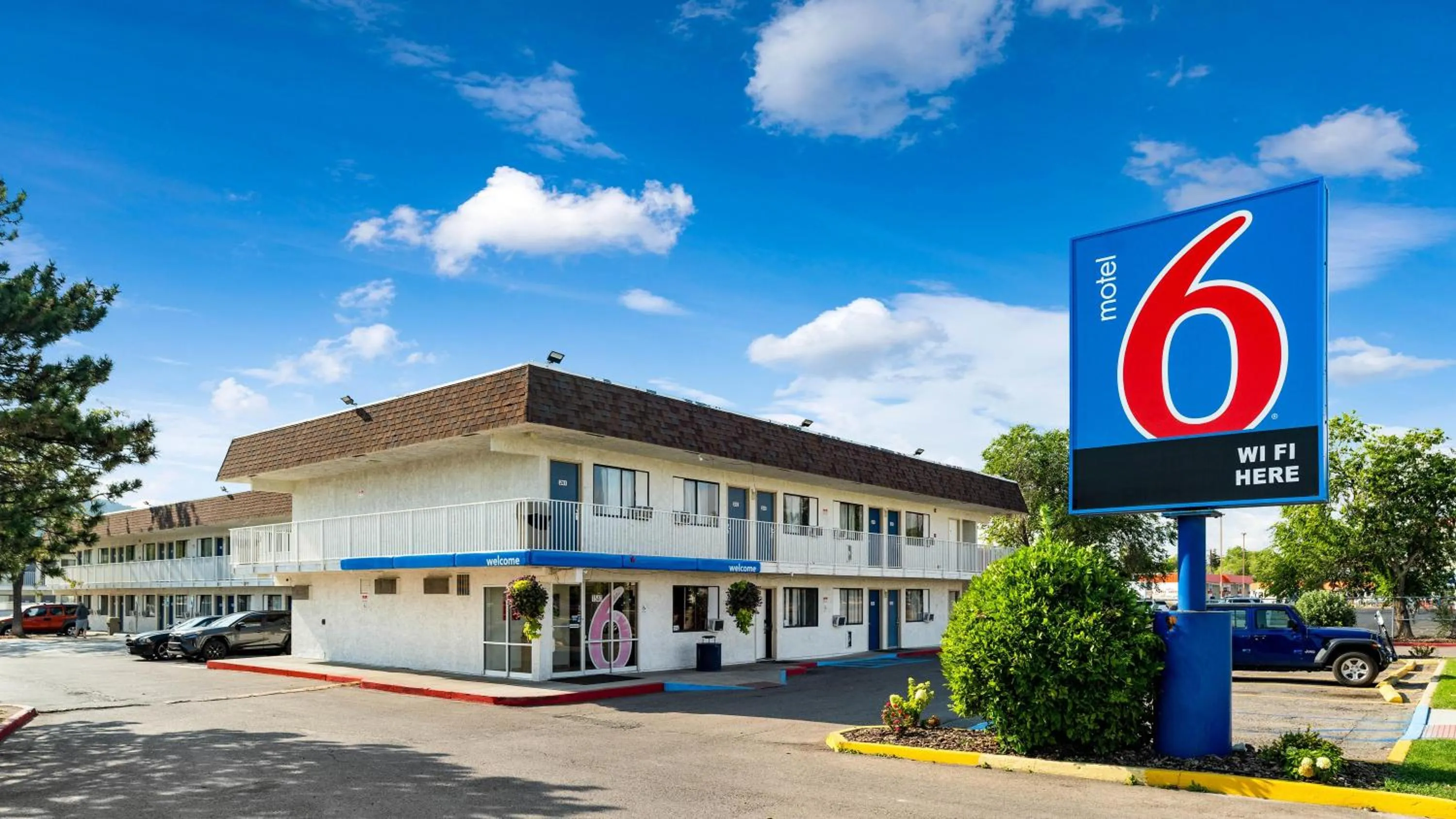 Property building in Motel 6-Kalispell, MT