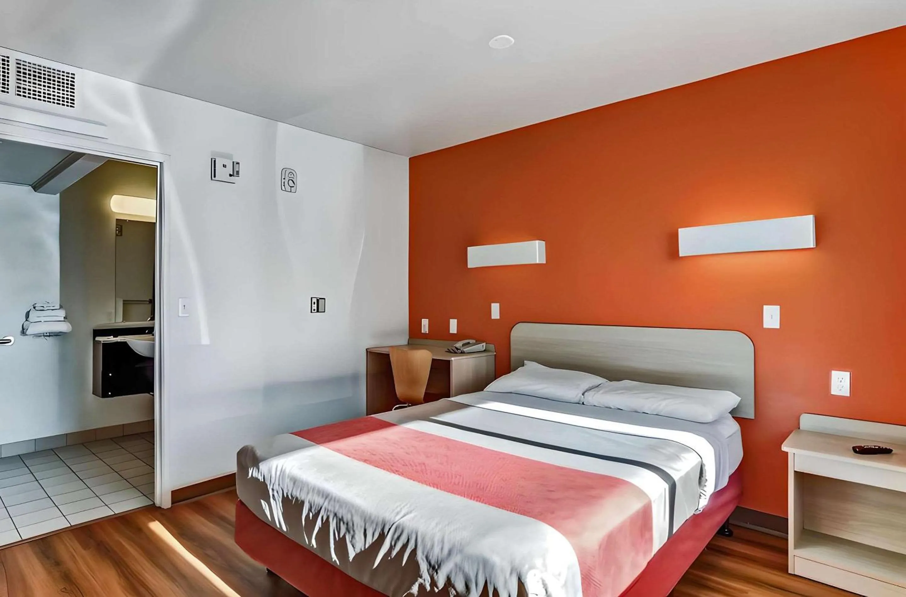 Bedroom, Bed in Park Inn by Radisson, Fort Collins