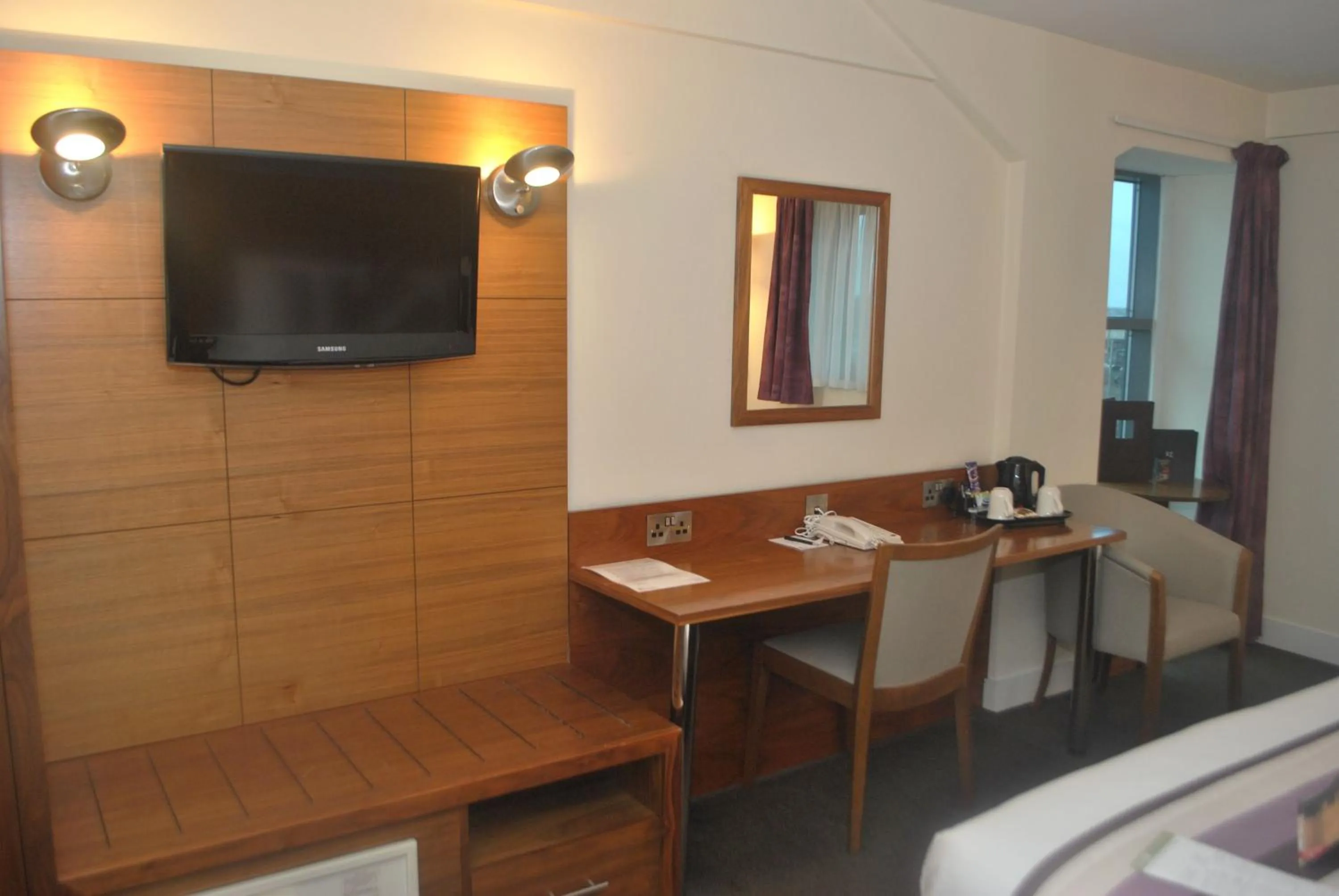 Bedroom, Bed in Legacy Preston International Hotel