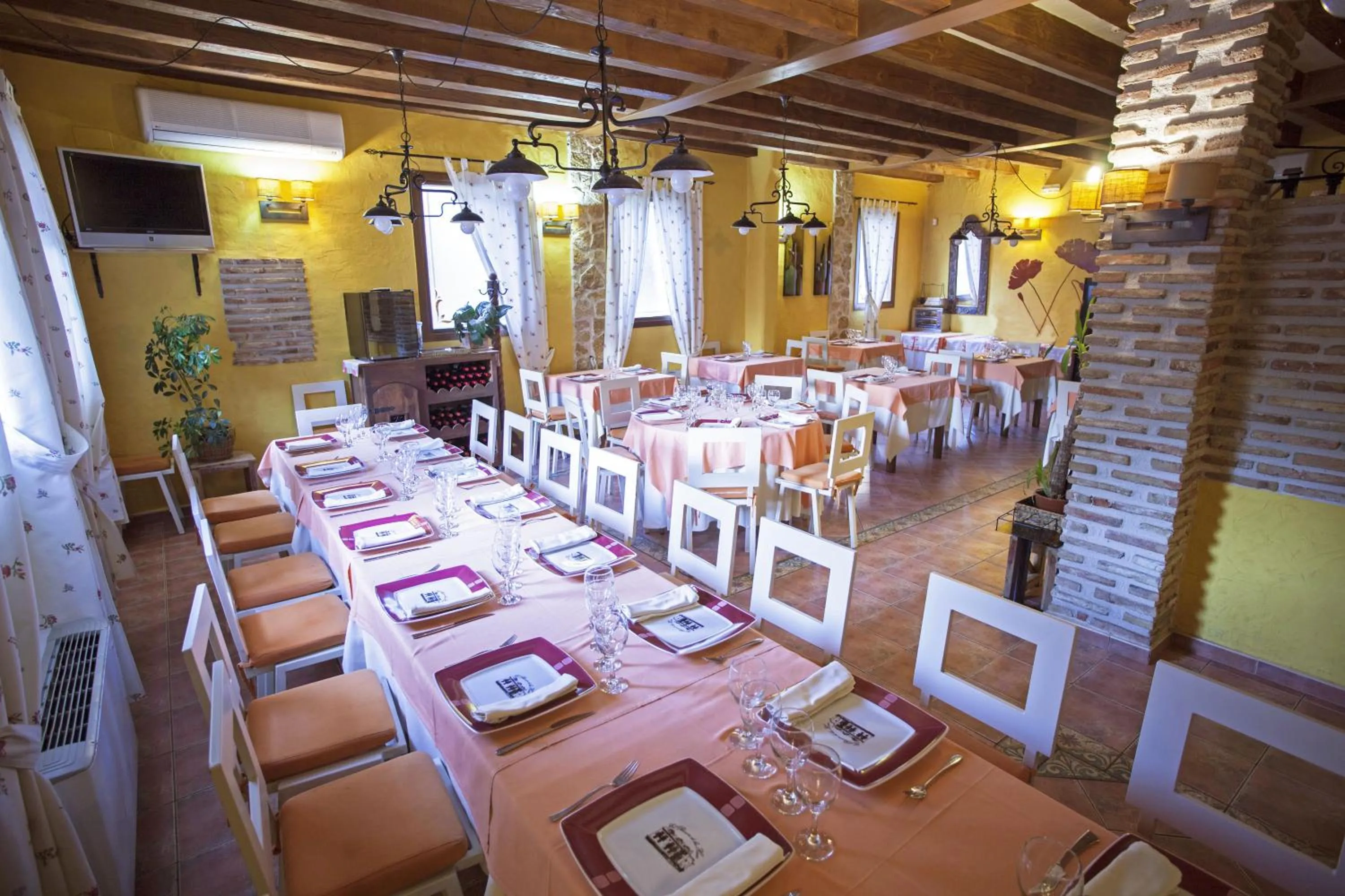 Restaurant/places to eat in El Rincón de las Hoces del Duratón