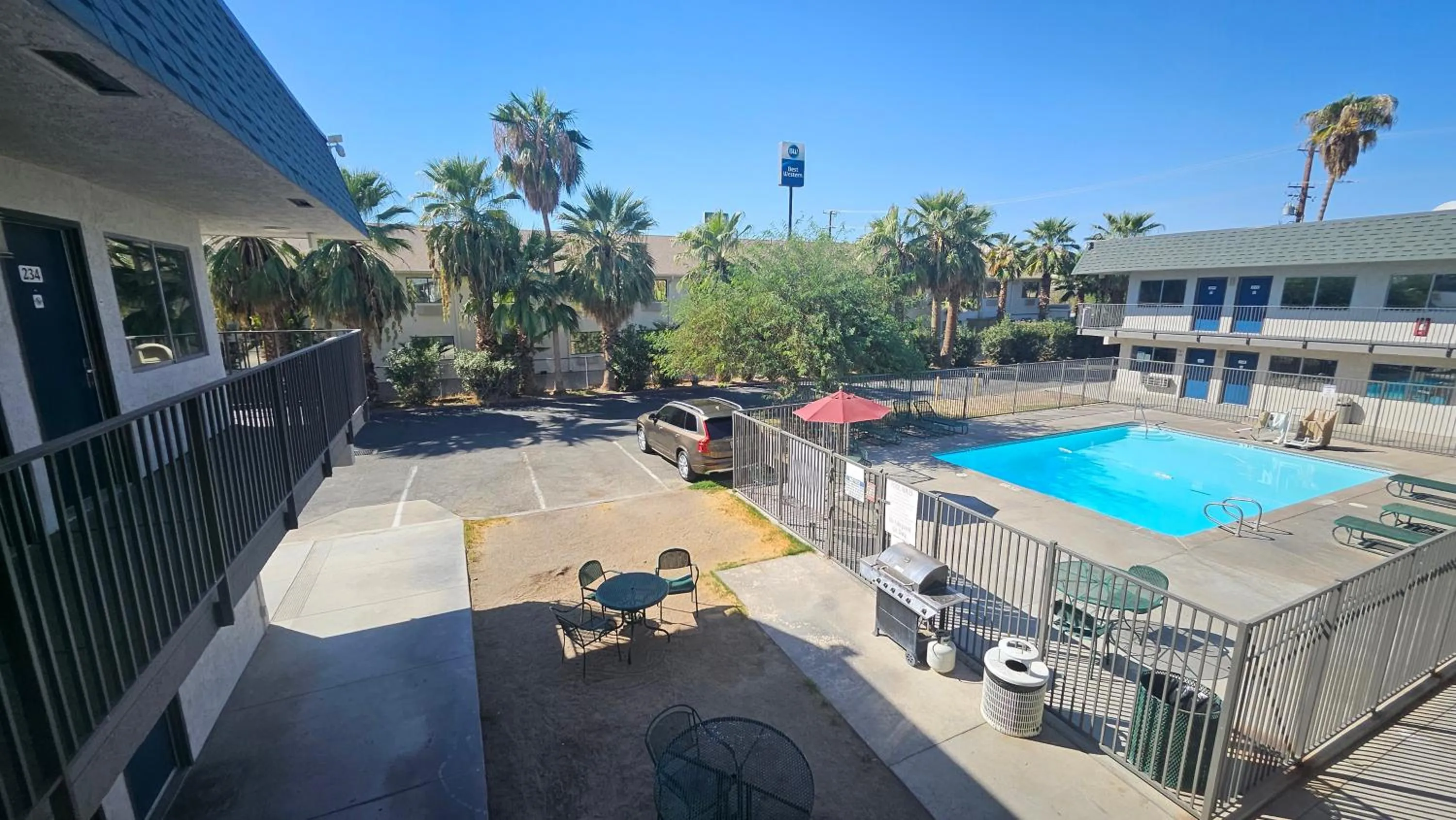 Swimming pool in Motel 6-Blythe, CA