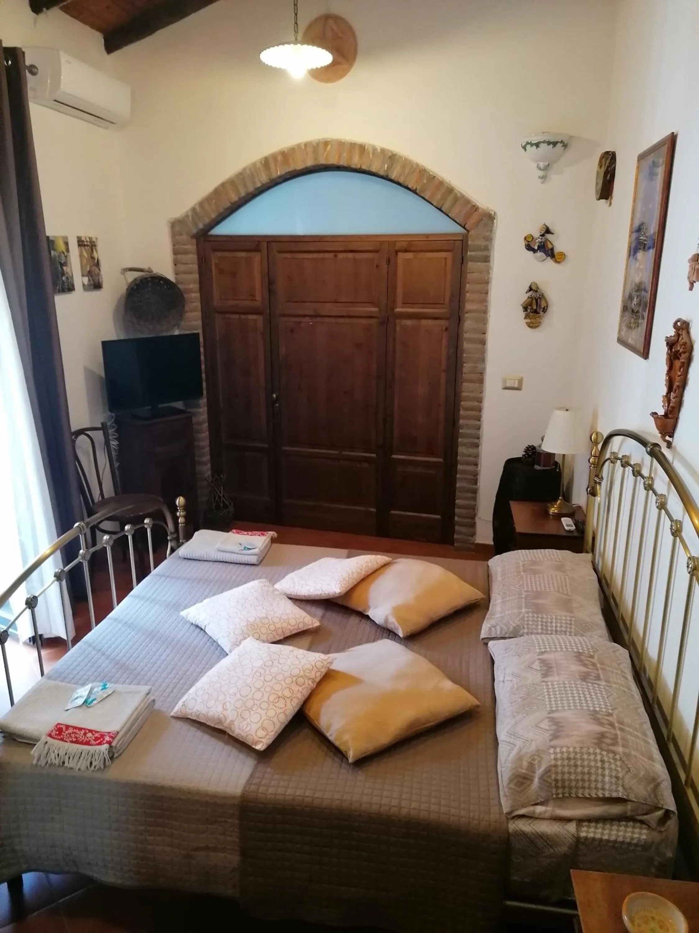 Bedroom, Bed in Mauripe