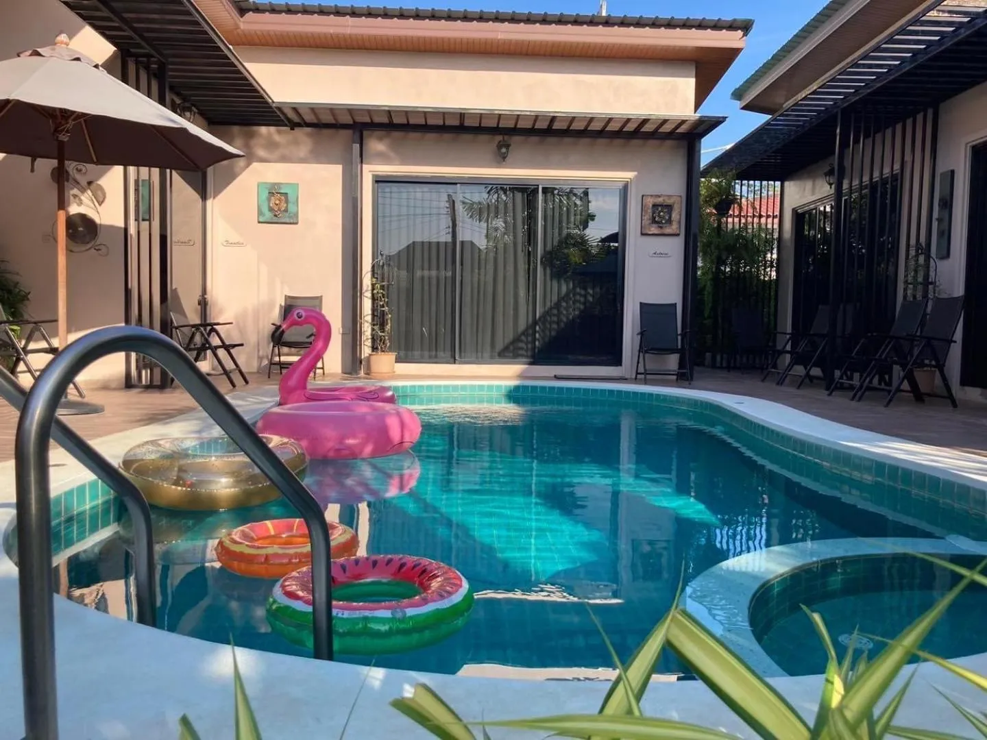 Pool view in Barbé La Maison