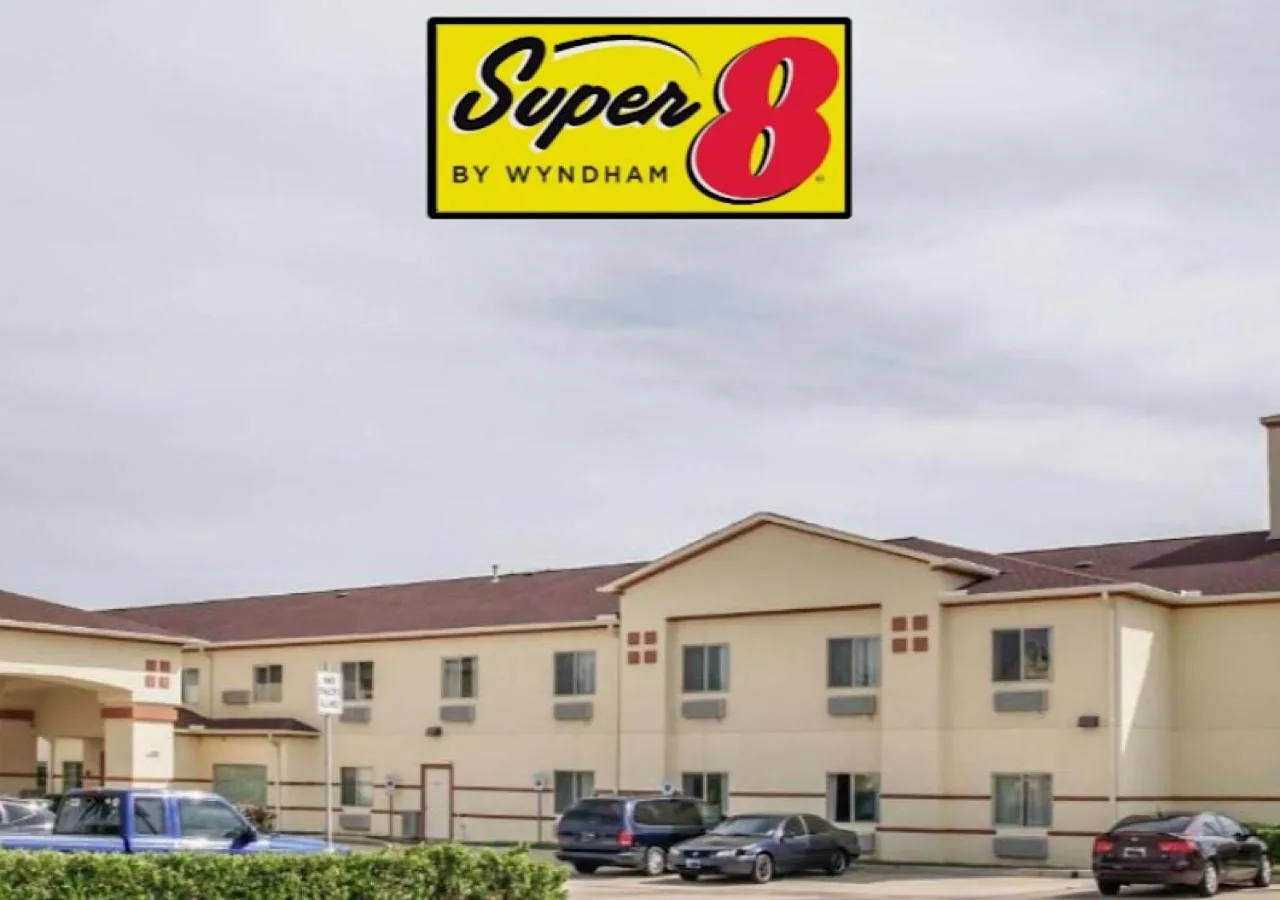 Super 8 by Wyndham Brenham TX