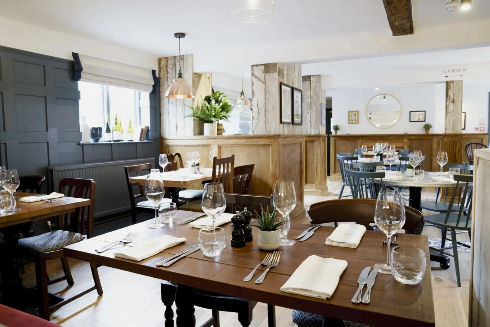 Restaurant/places to eat in Bel and The Dragon at Red Lion Wendover