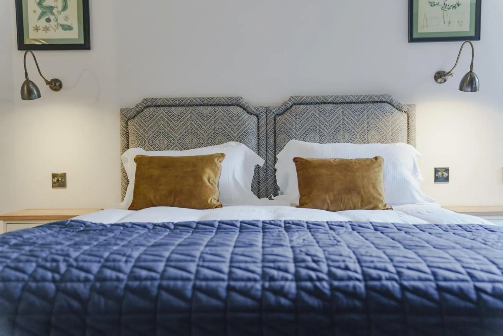 Bedroom, Bed in Bel and The Dragon at Red Lion Wendover