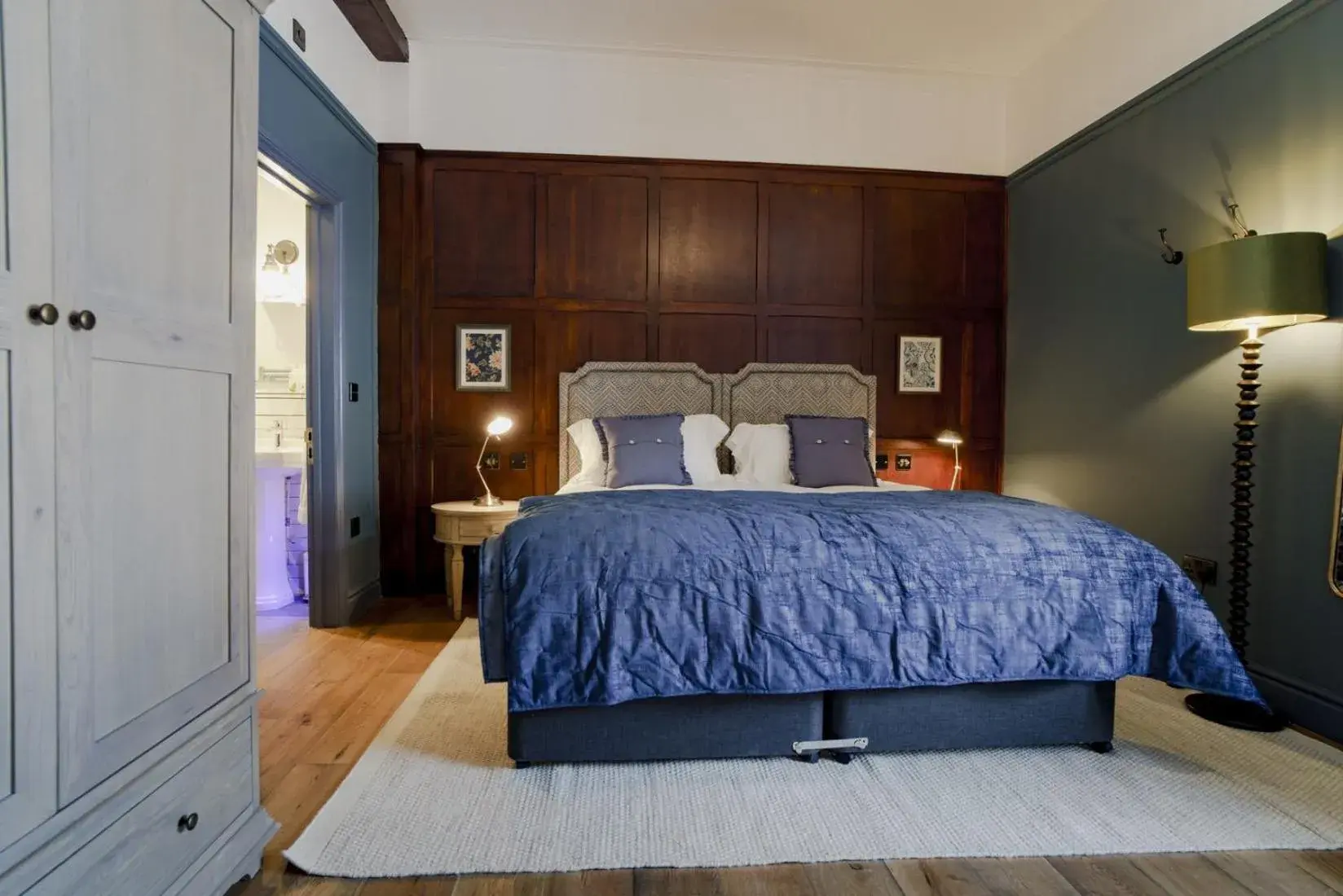 Family Room (2 Adults + 1 Child) in Bel and The Dragon at Red Lion Wendover Family Room (2 Adults + 1 Child) in Bel and The Dragon at Red Lion Wendover