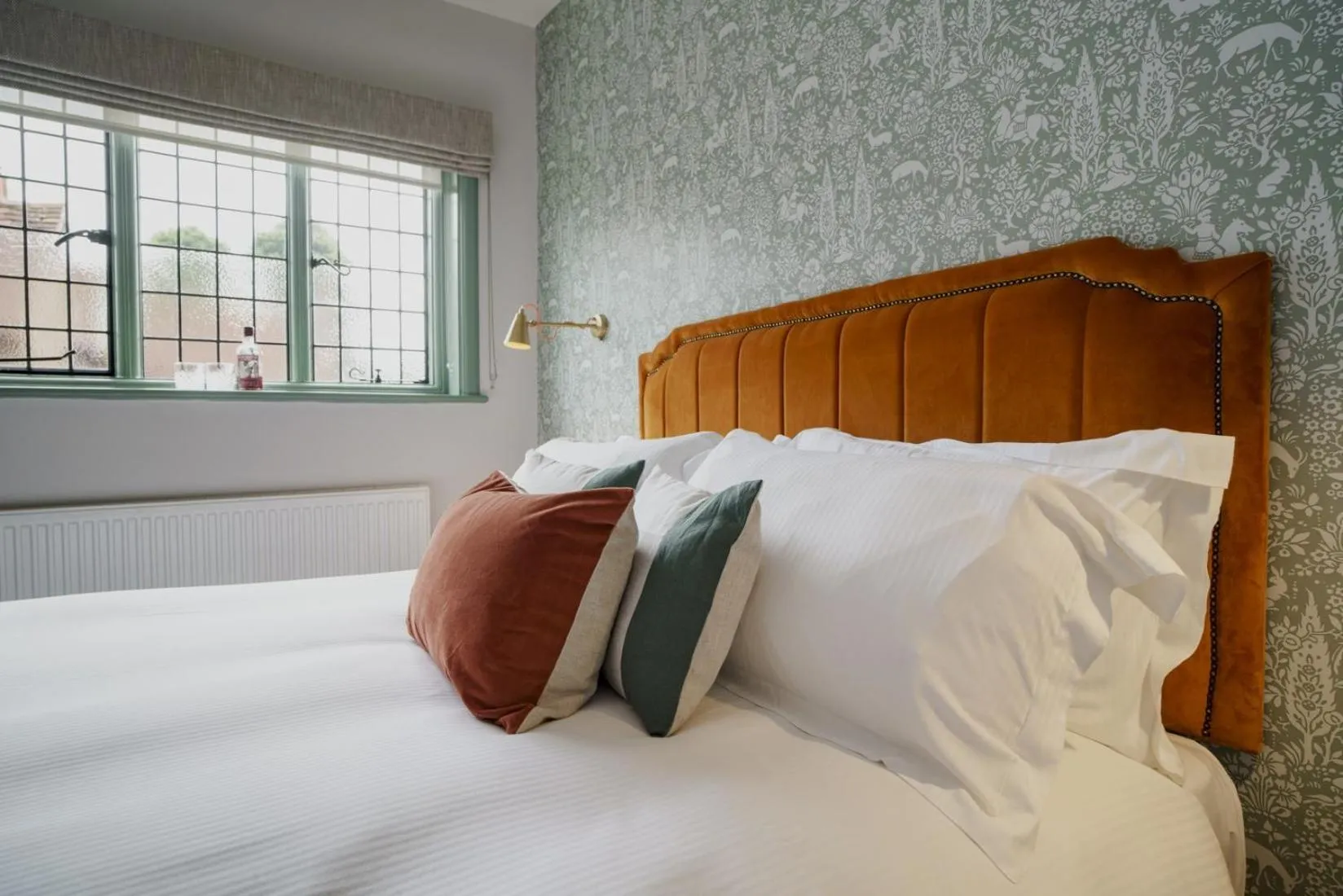 Bedroom, Bed in Bel and The Dragon at Red Lion Wendover