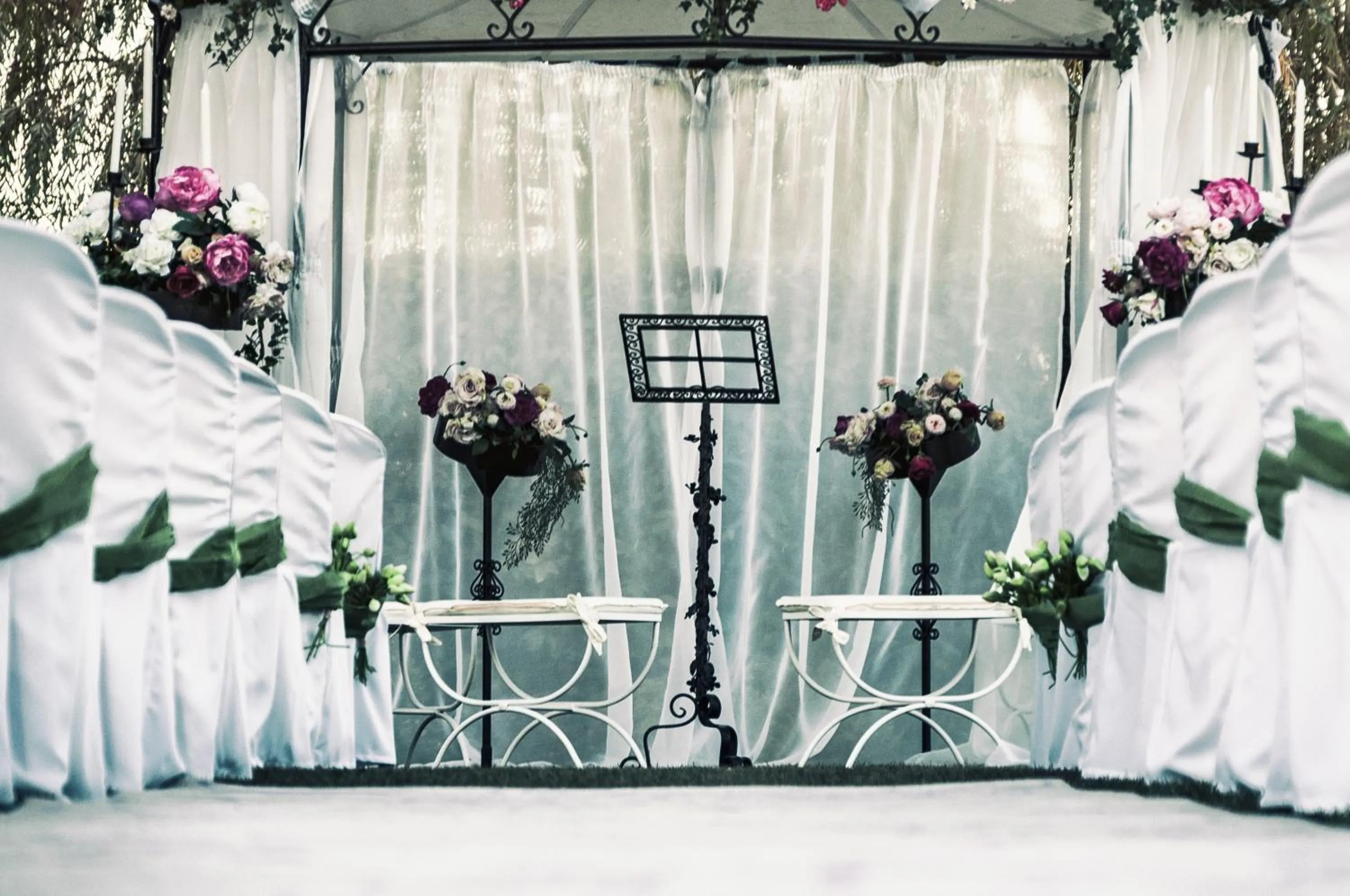 Garden, Bed in Escuderos Hotel Cruz