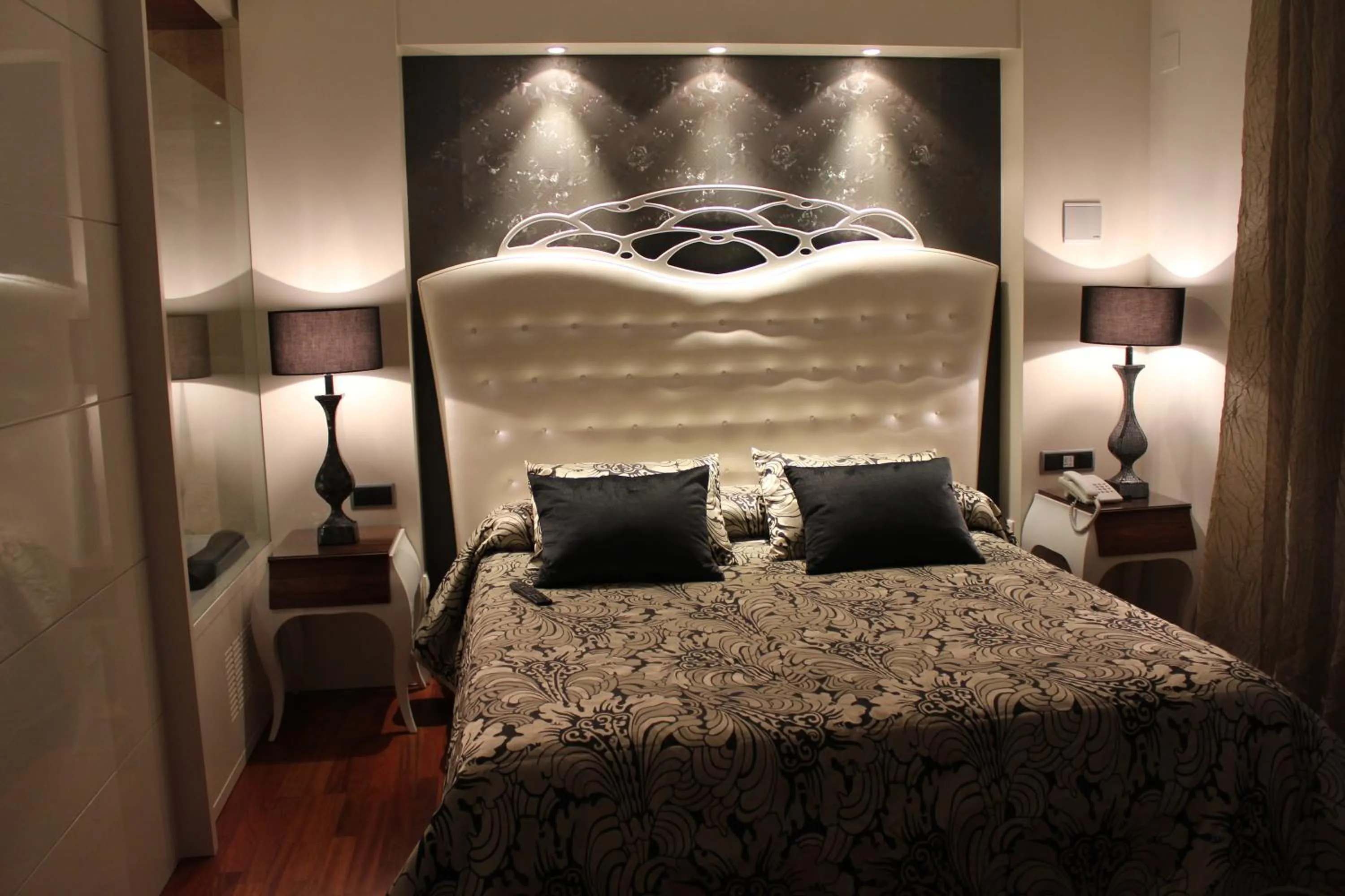 Bedroom, Bed in Escuderos Hotel Cruz