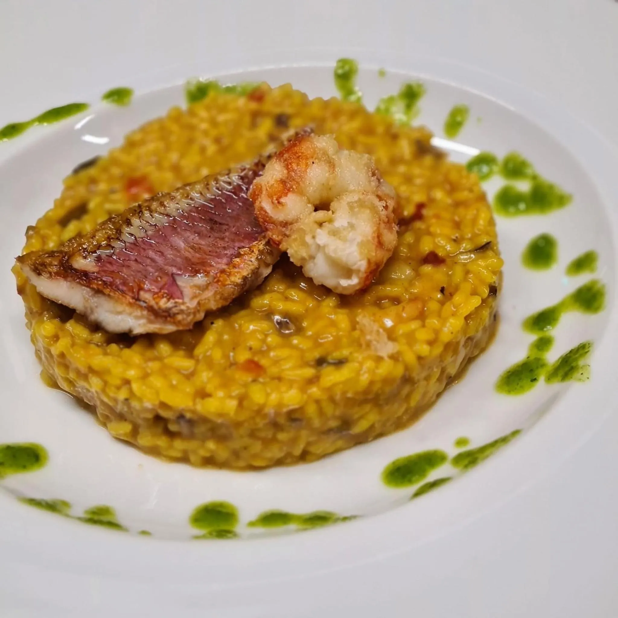 Restaurant/places to eat in Escuderos Hotel Cruz