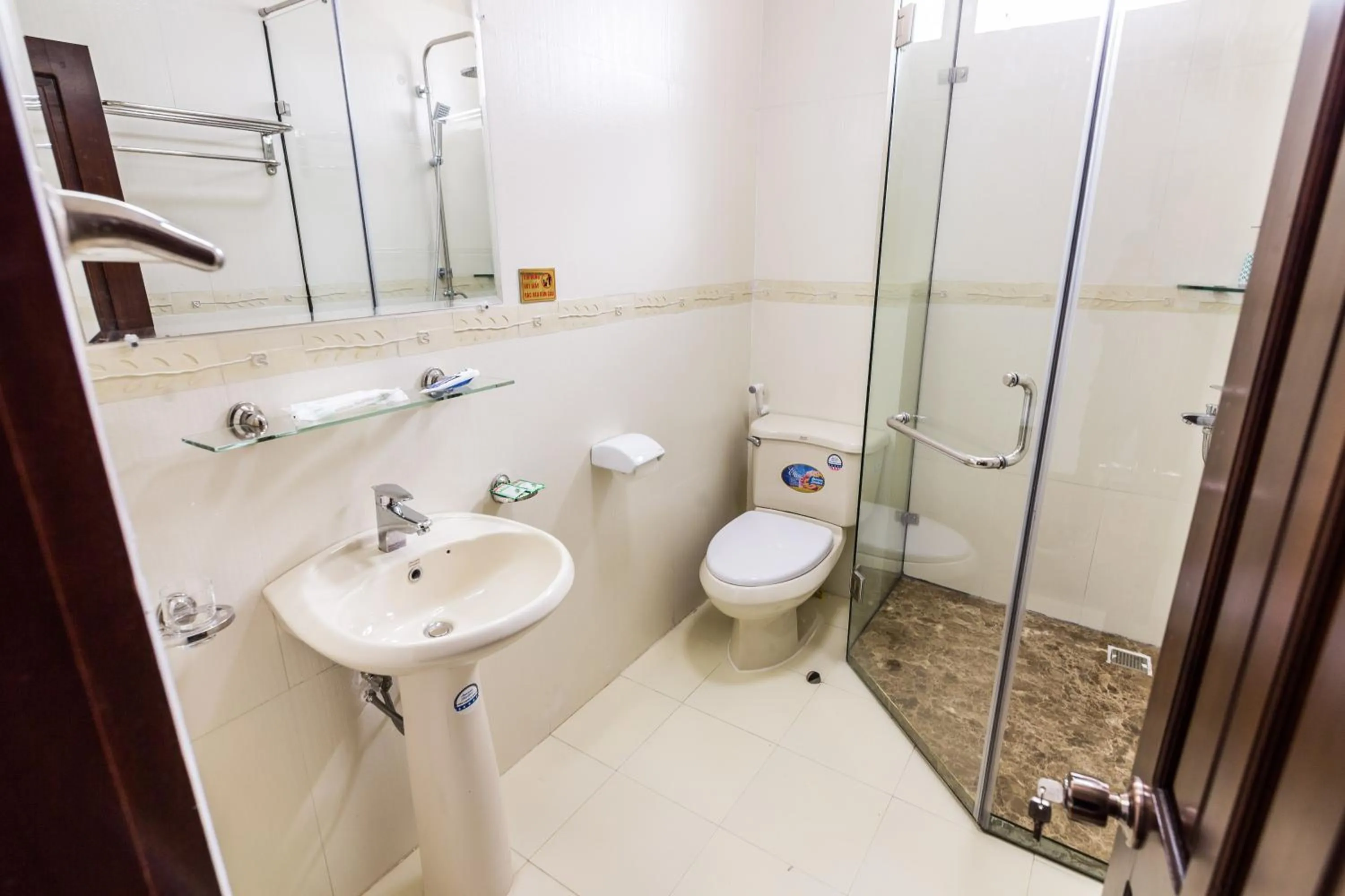 Shower in Dragon Dalat Villa