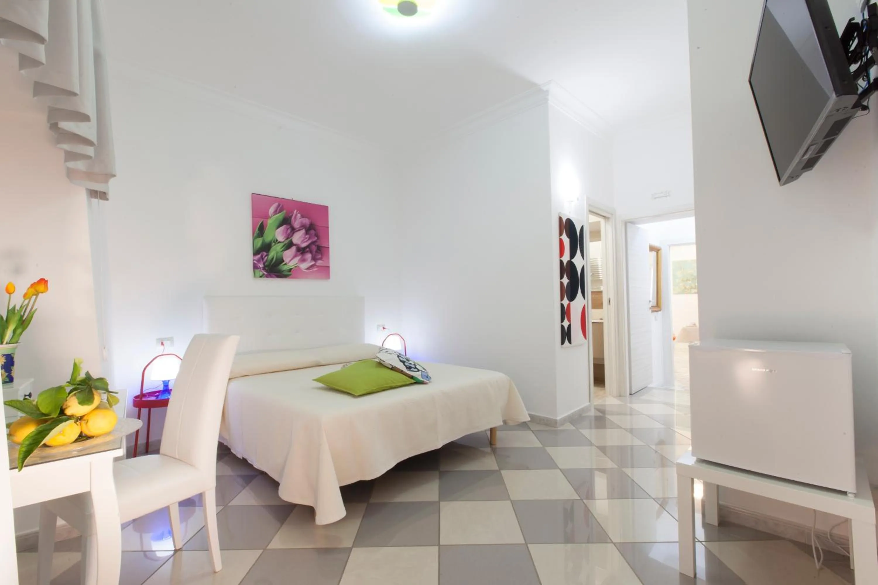 Photo of the whole room, Bed in San Nicola B&B