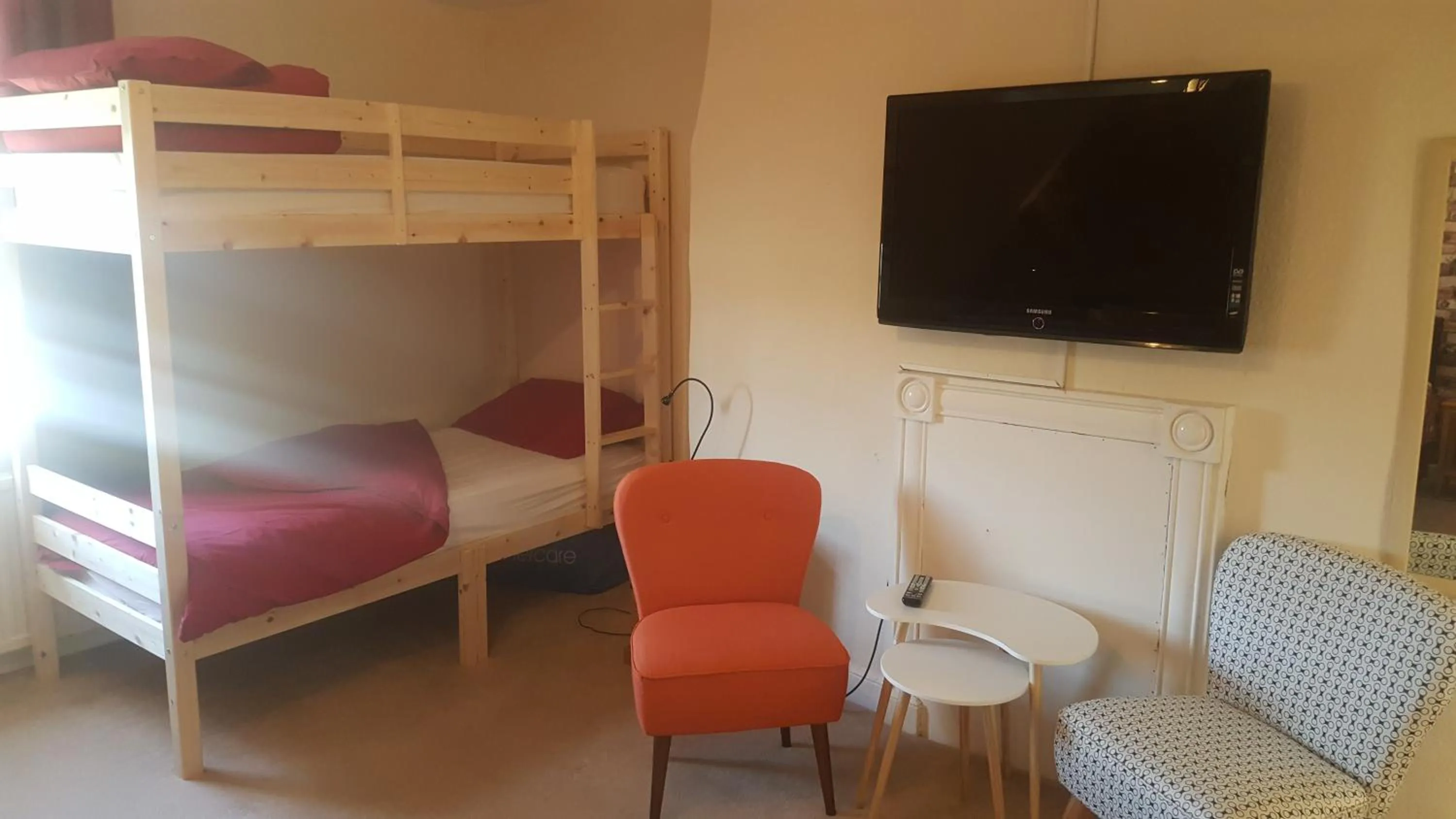 Photo of the whole room, Bed in Angel Guesthouse