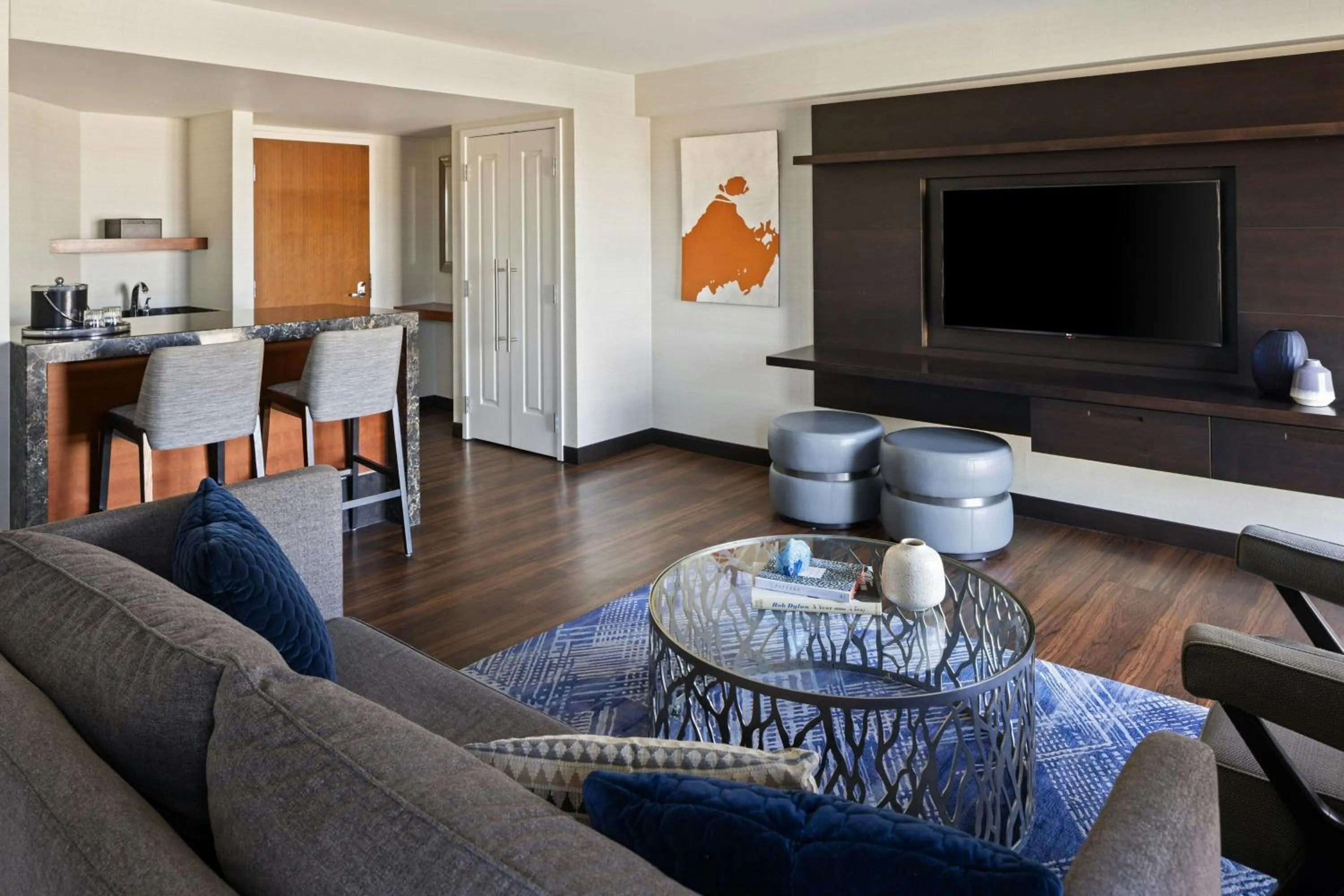 Living room in South Sioux City Marriott Riverfront