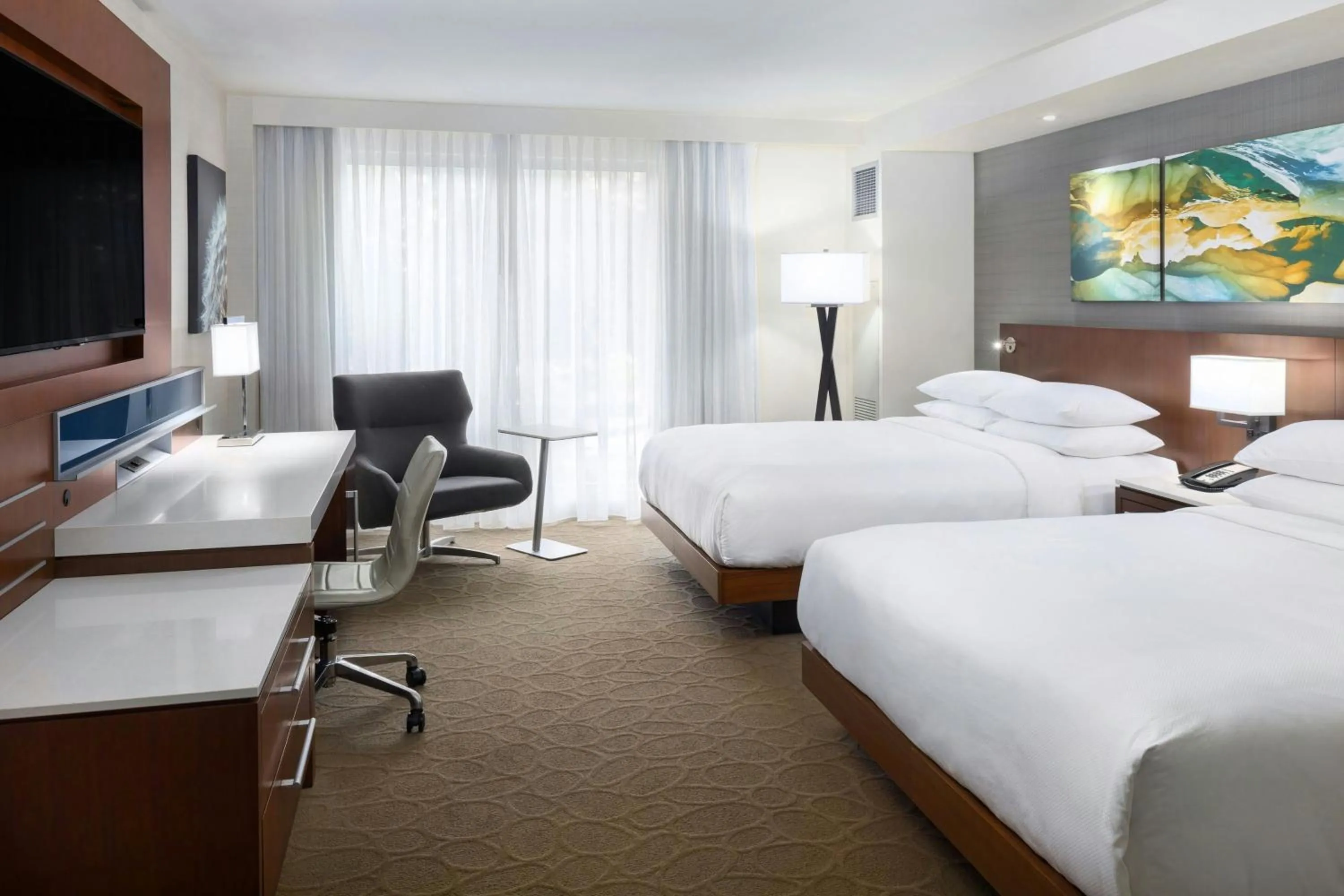 Photo of the whole room, Bed in South Sioux City Marriott Riverfront