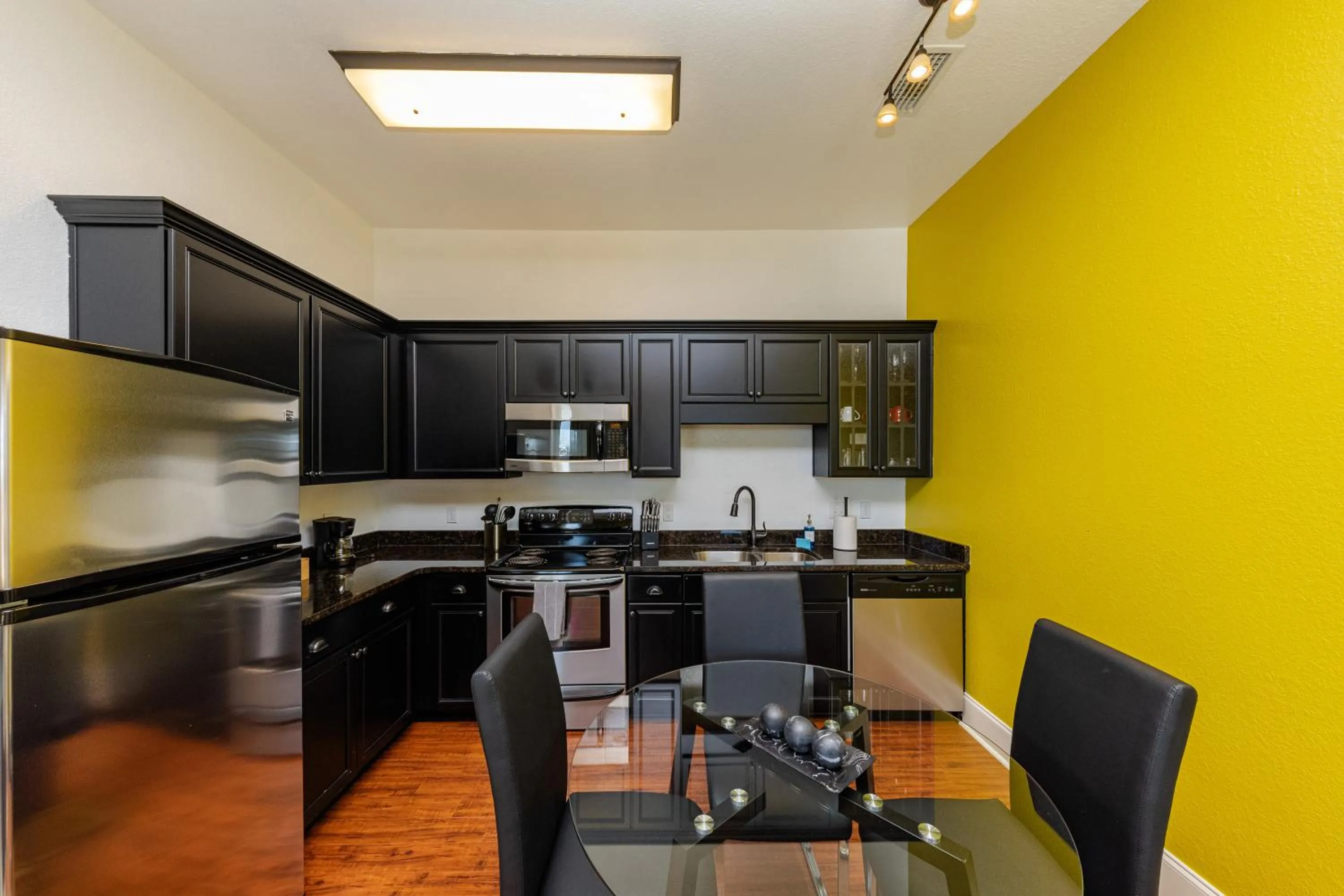 Kitchen or kitchenette in 30-A Inn & Suites