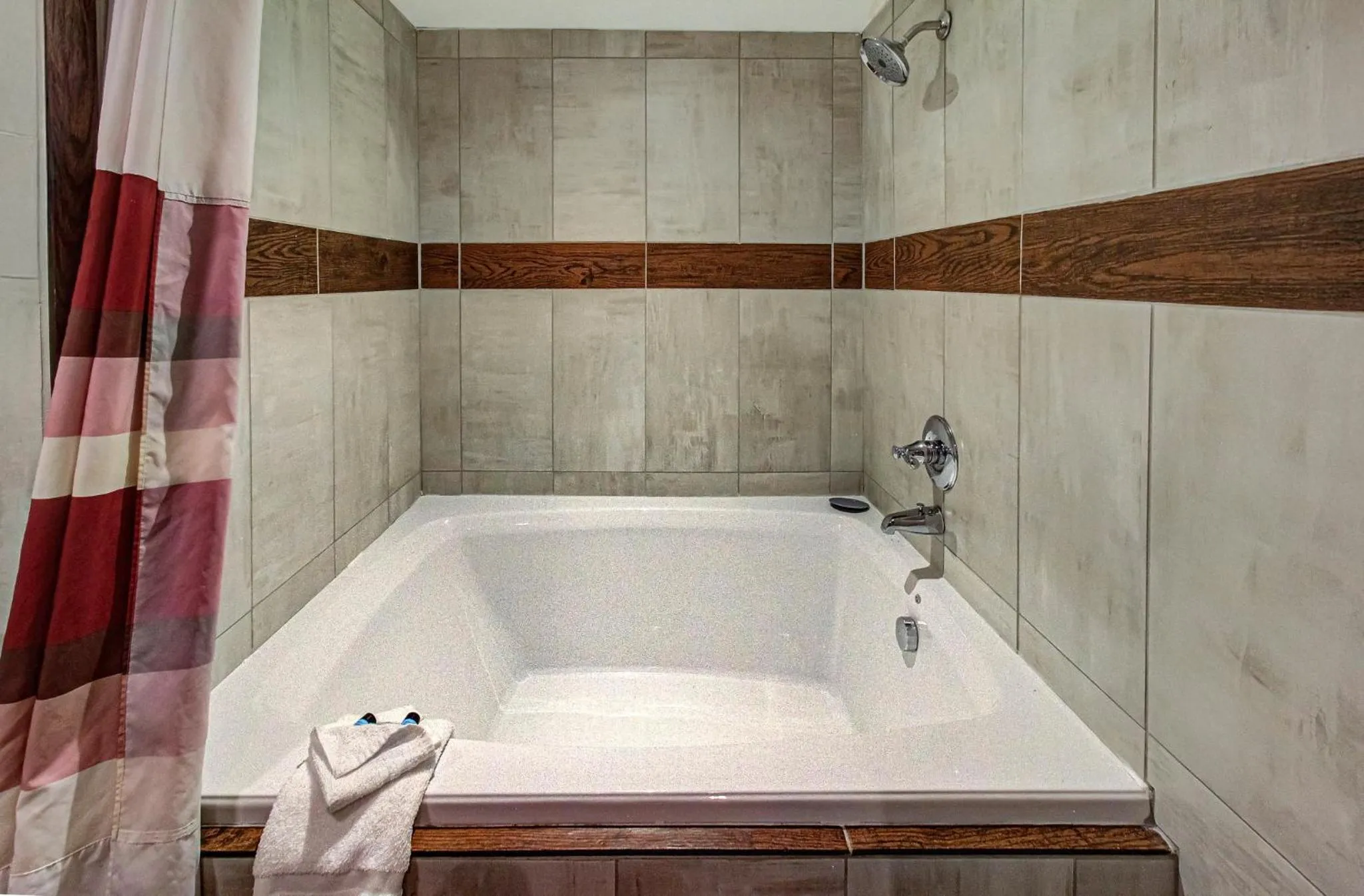 Shower in Brookside Lodge