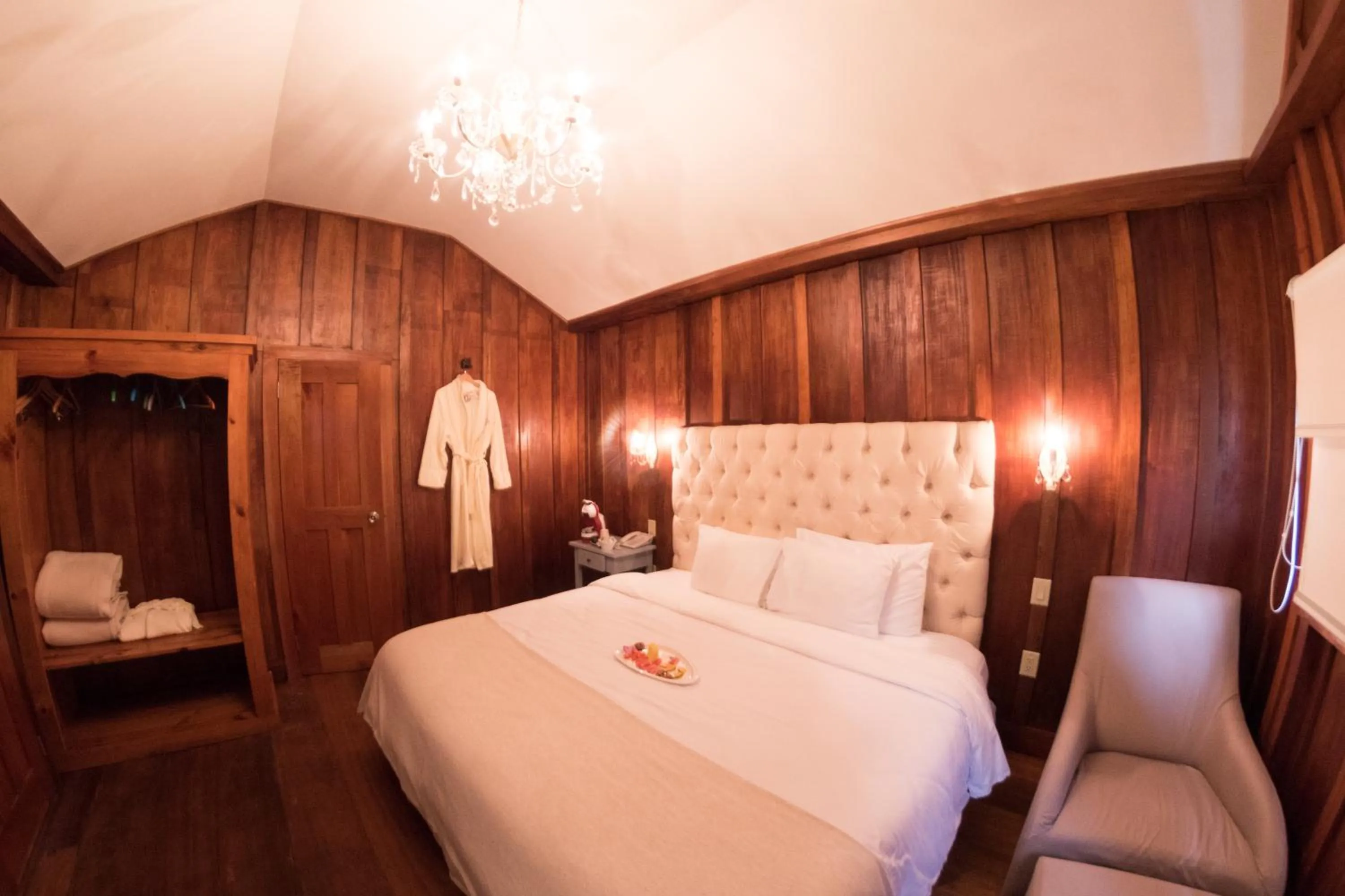 Standard King Room in Hotel Finca Lerida Coffee Plantation and Boutique Hotel