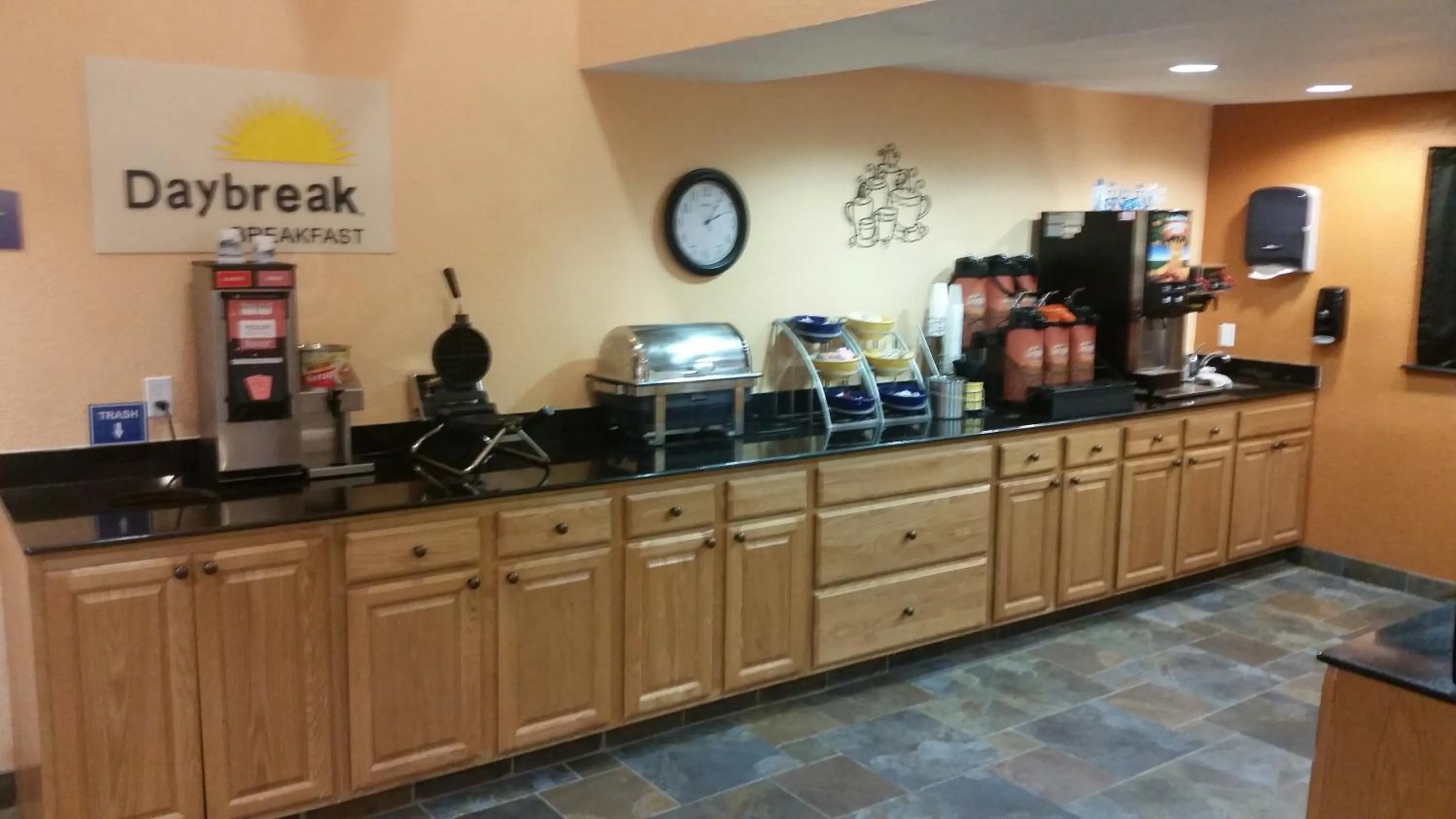Breakfast in Days Inn by Wyndham Fort Dodge