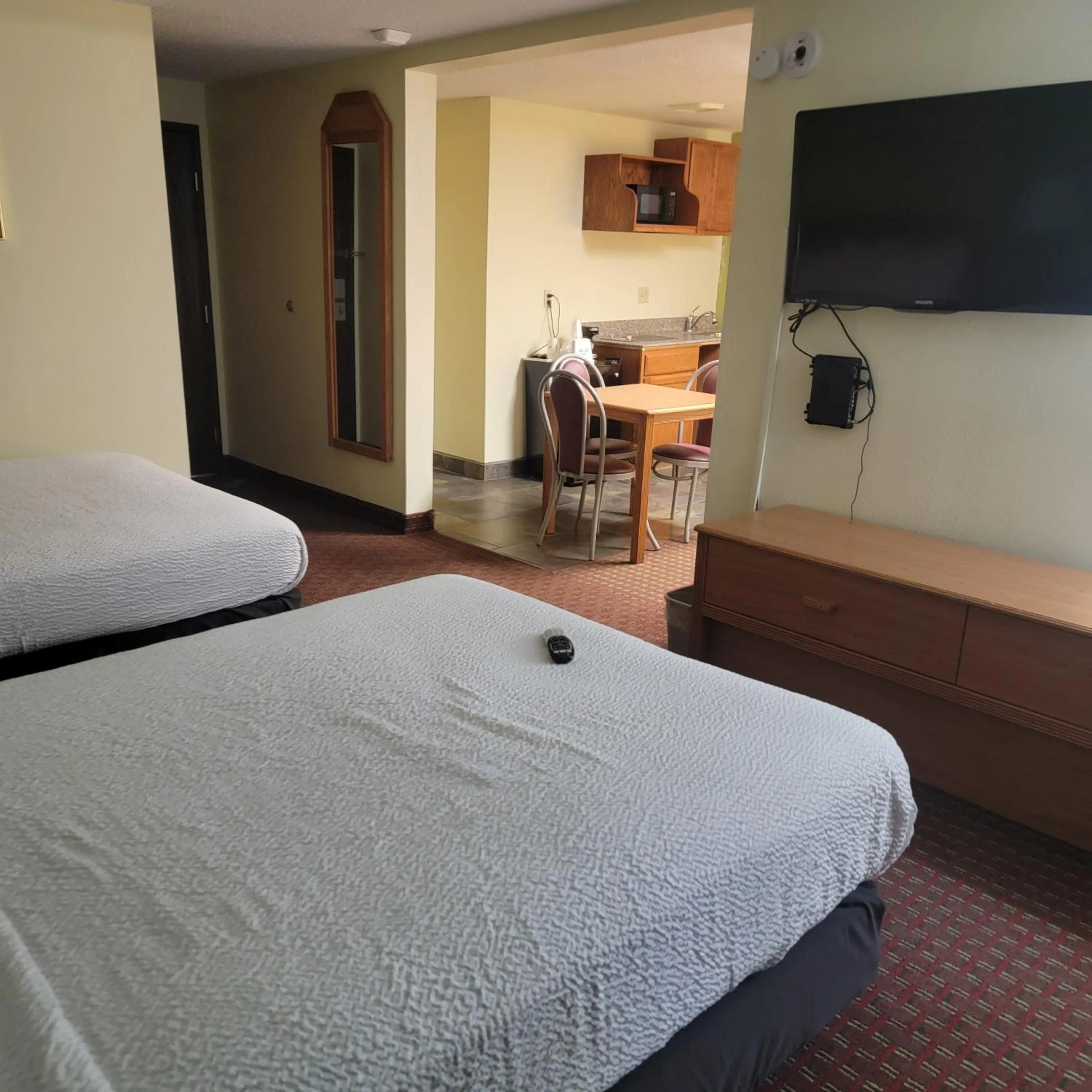 Bed in Days Inn by Wyndham Fort Dodge