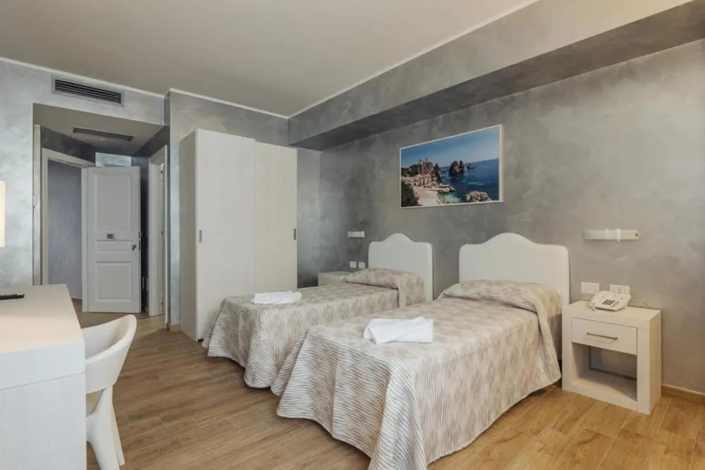 Bathroom, Bed in Le Vele di Balestrate