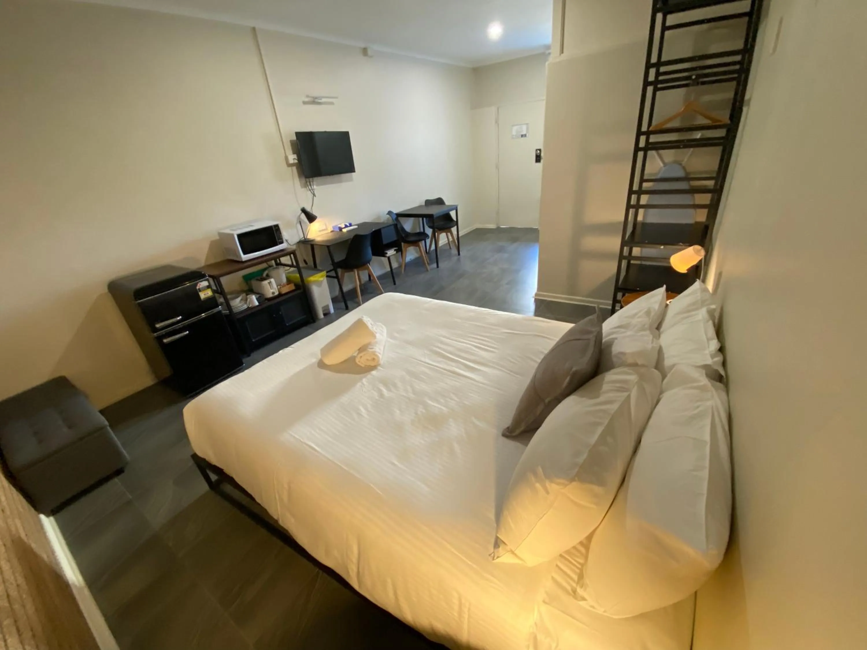 Bedroom, Bed in Lismore City Motor Inn