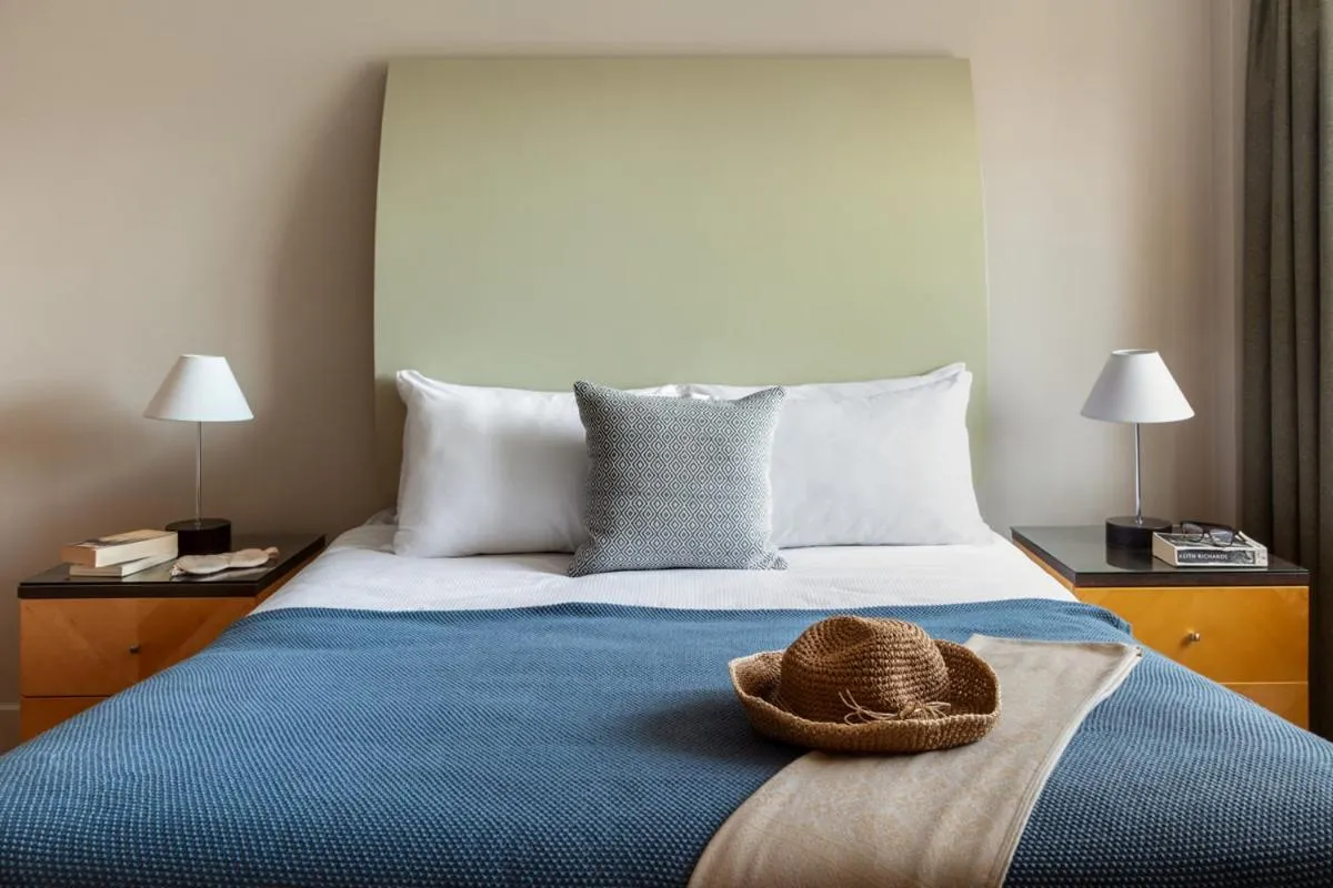 Bed in Marlin Apartments Commercial Road - Limehouse