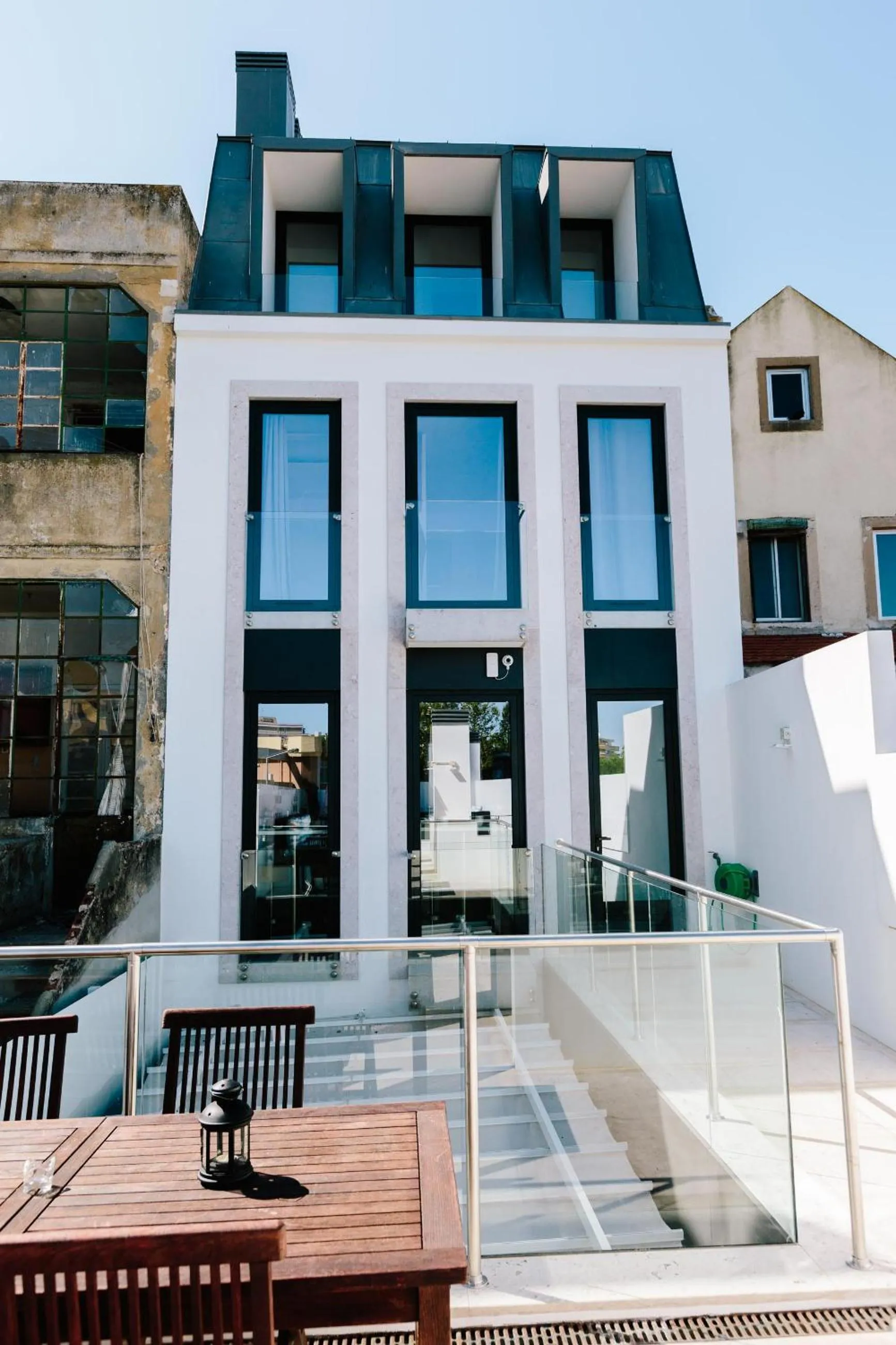 BBQ facilities in Lisbon South Hostel