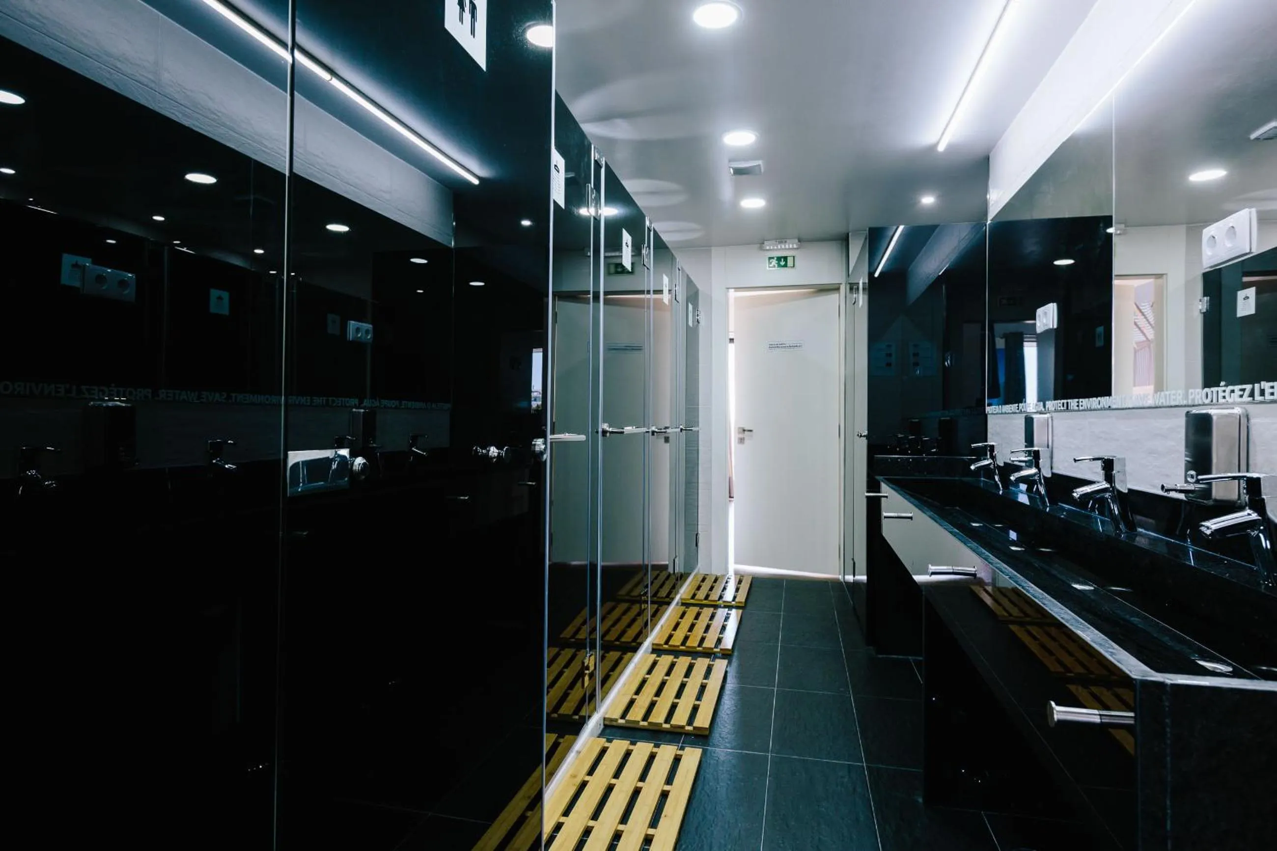 Bathroom in Lisbon South Hostel