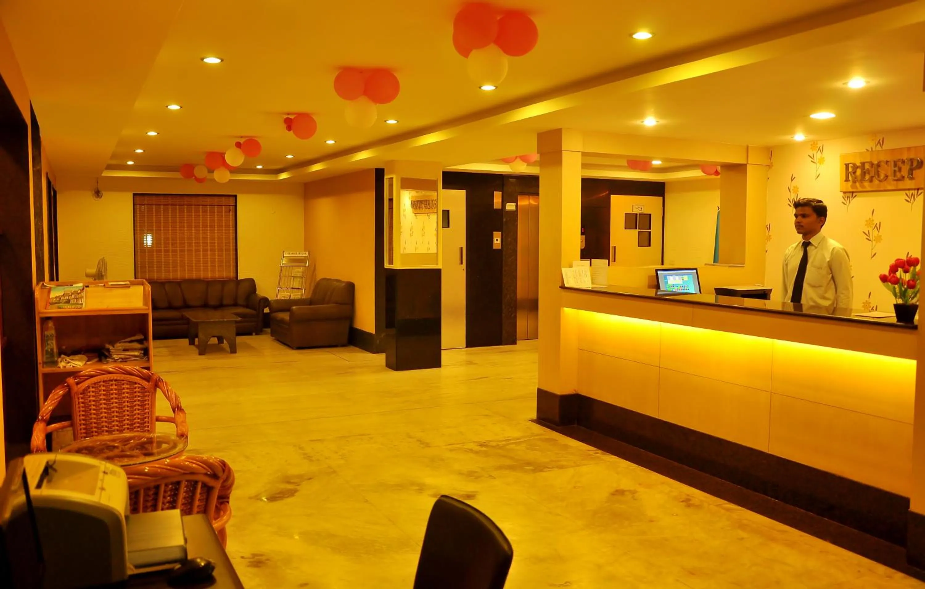 Lobby or reception in Nayagara Hotel
