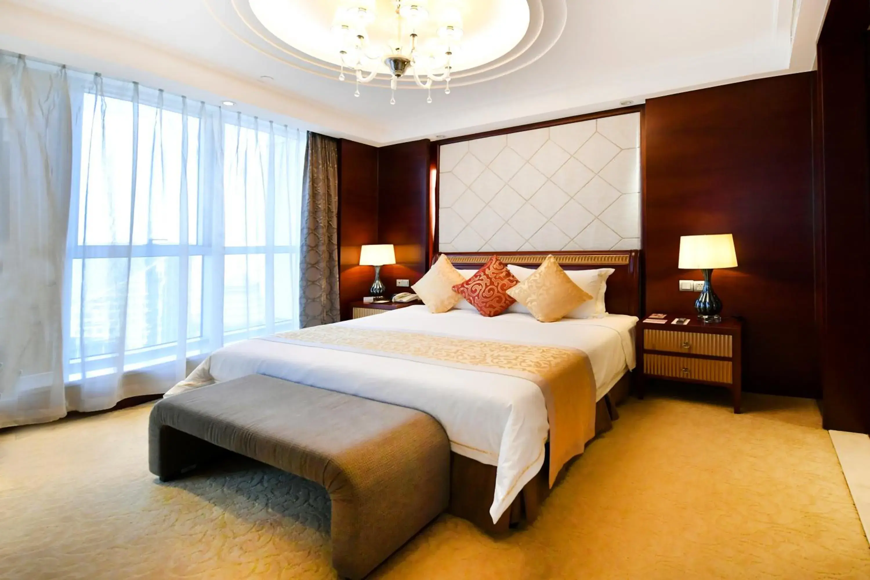 Executive Suite in Central Hotel Shanghai - Nanjing Road Executive Suite in Central Hotel Shanghai - Nanjing Road