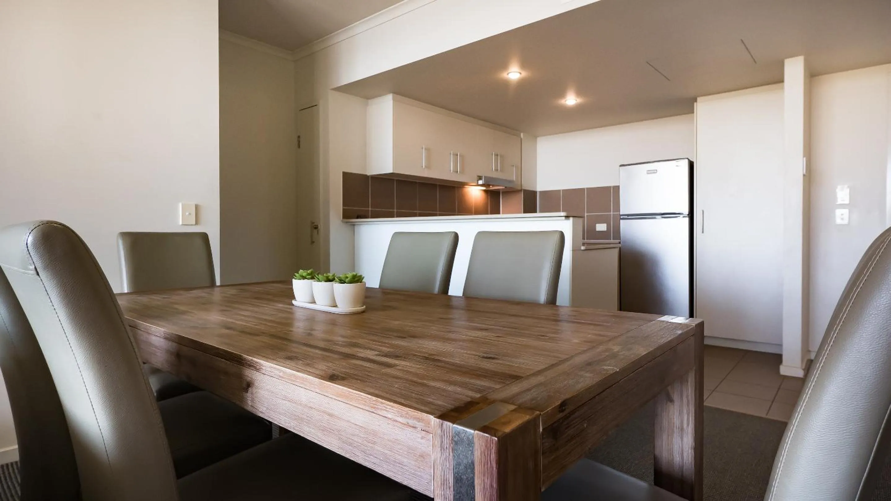 Dining area in Swell Resort Burleigh Heads