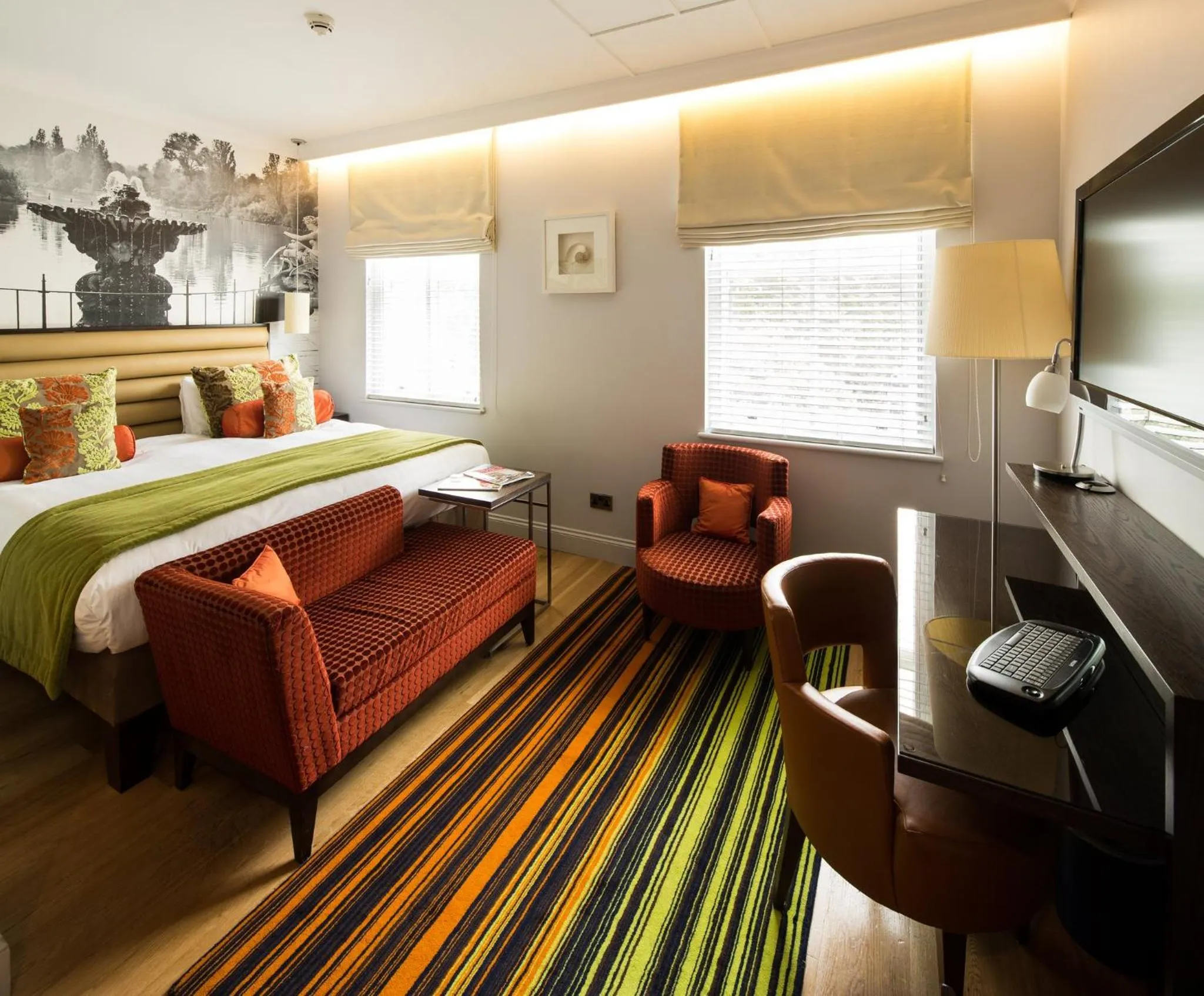Photo of the whole room, Bed in Hotel Indigo London Hyde Park Paddington by IHG