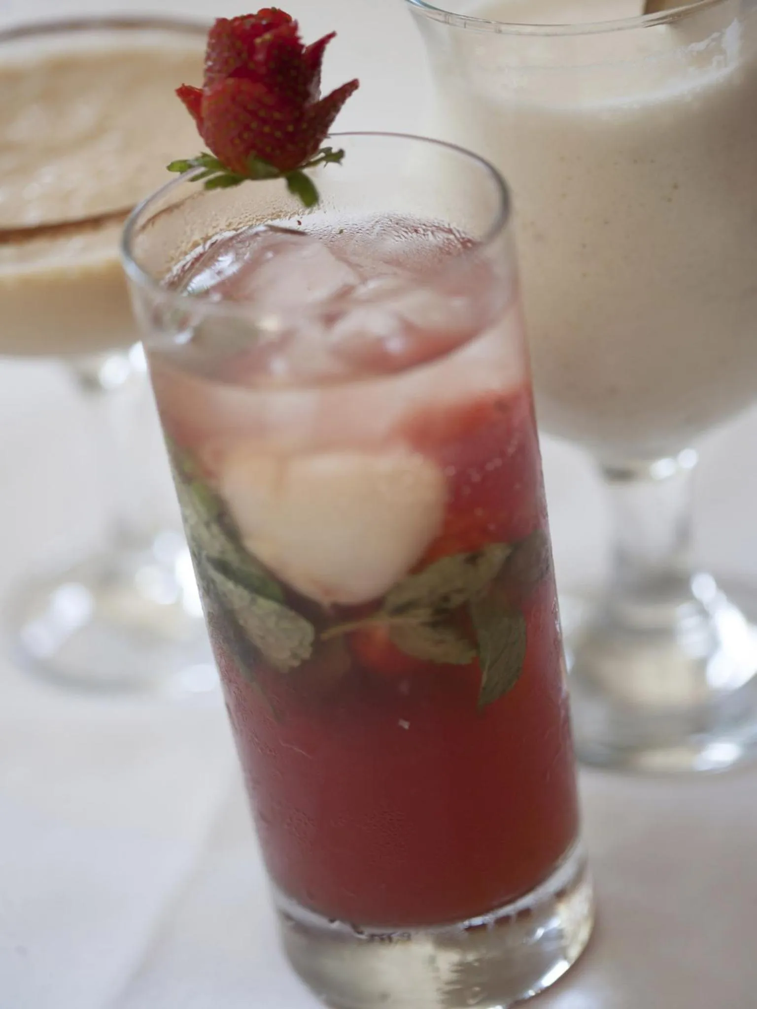 Food and drinks in d'primahotel Seminyak